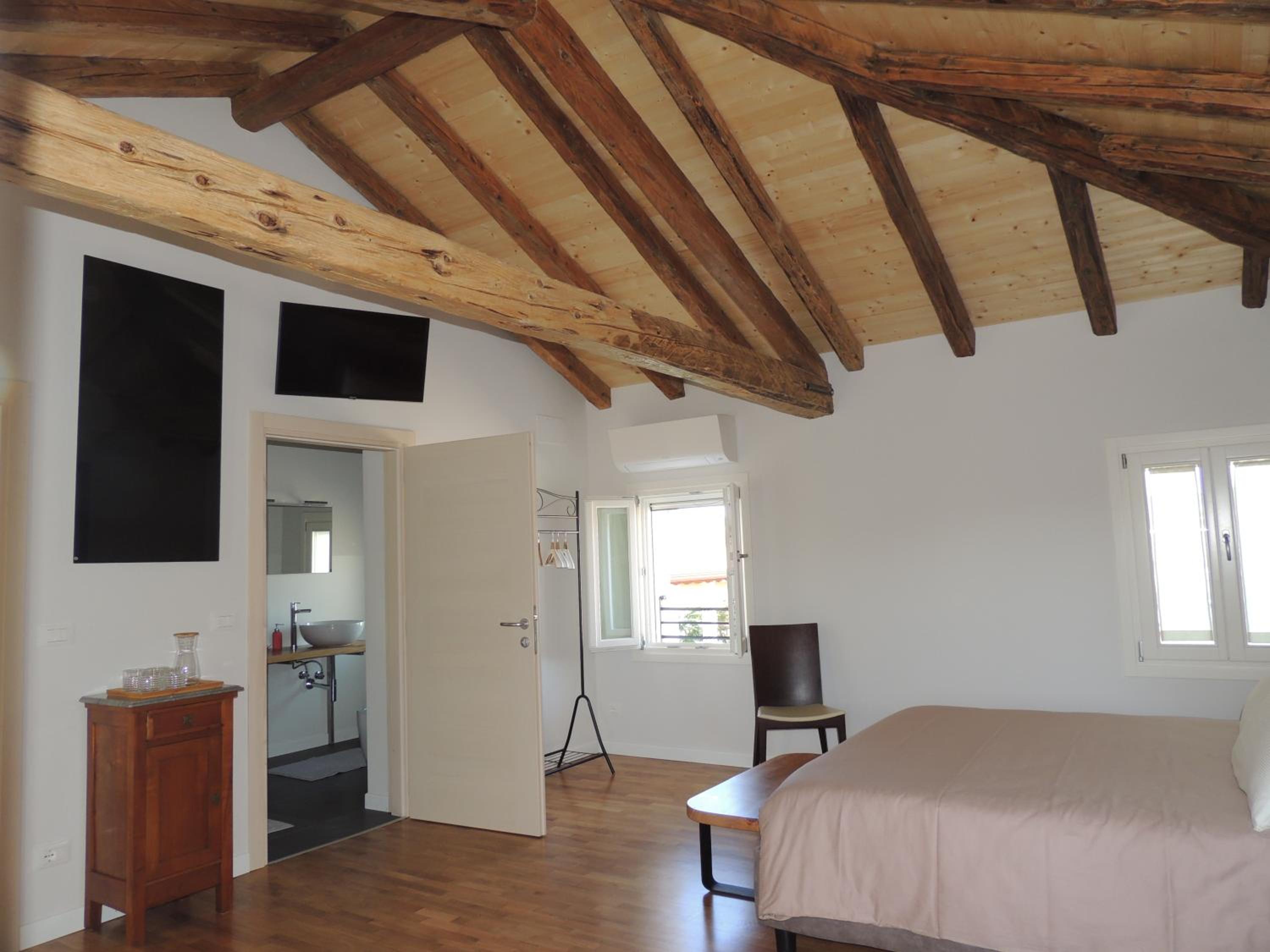 Deluxe Double Room - Photo 2