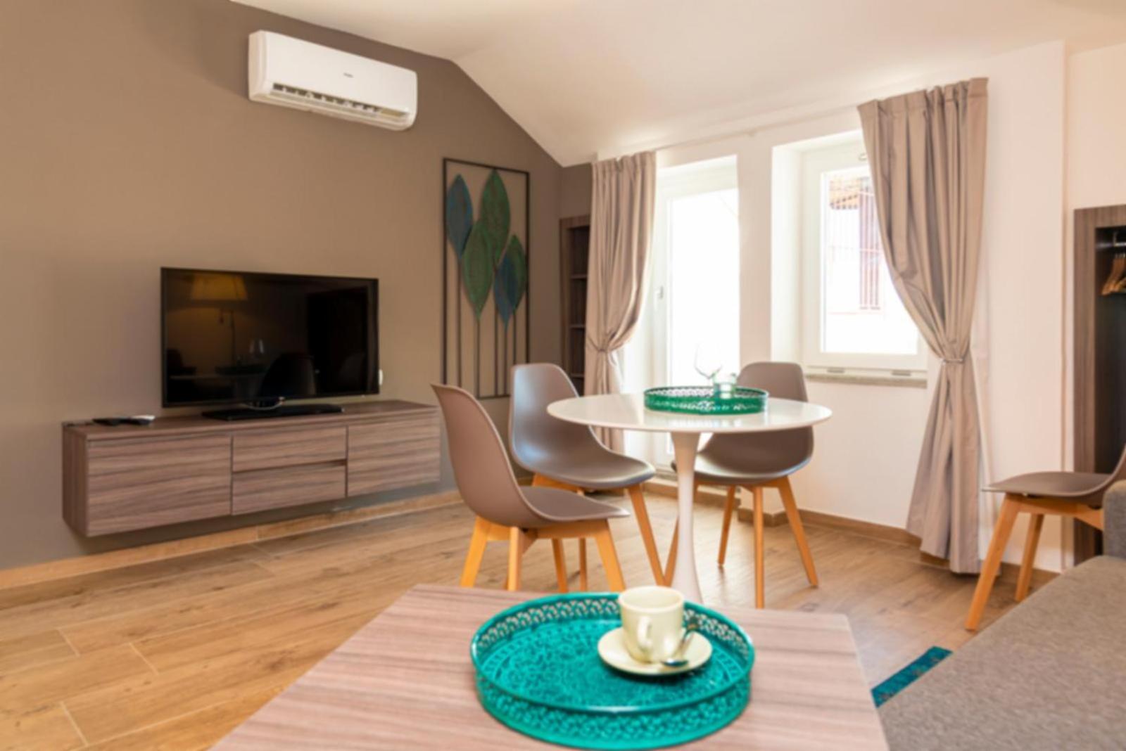 Apartment with Terrace photo 3