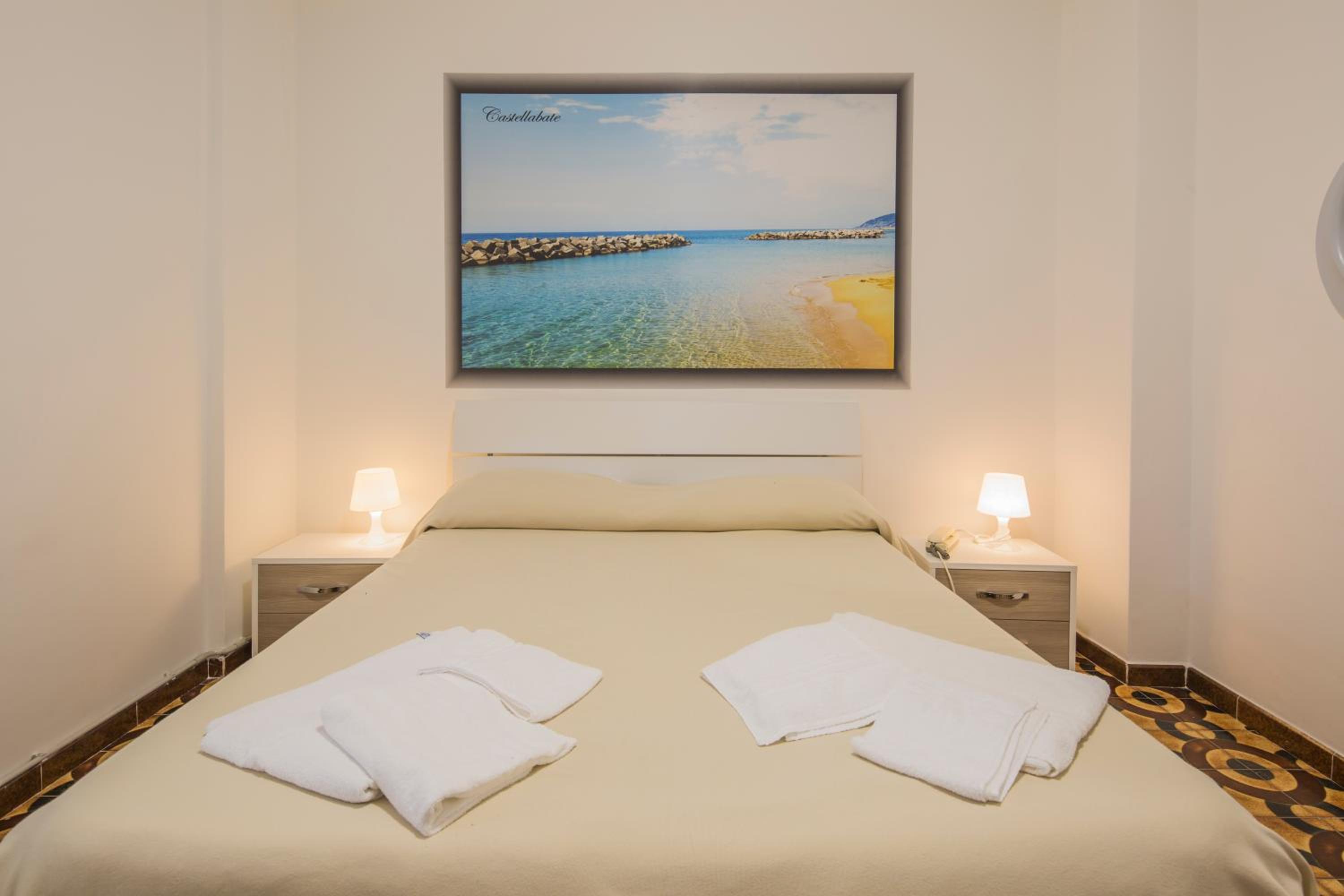 Quadruple Room with Balcony photo 3