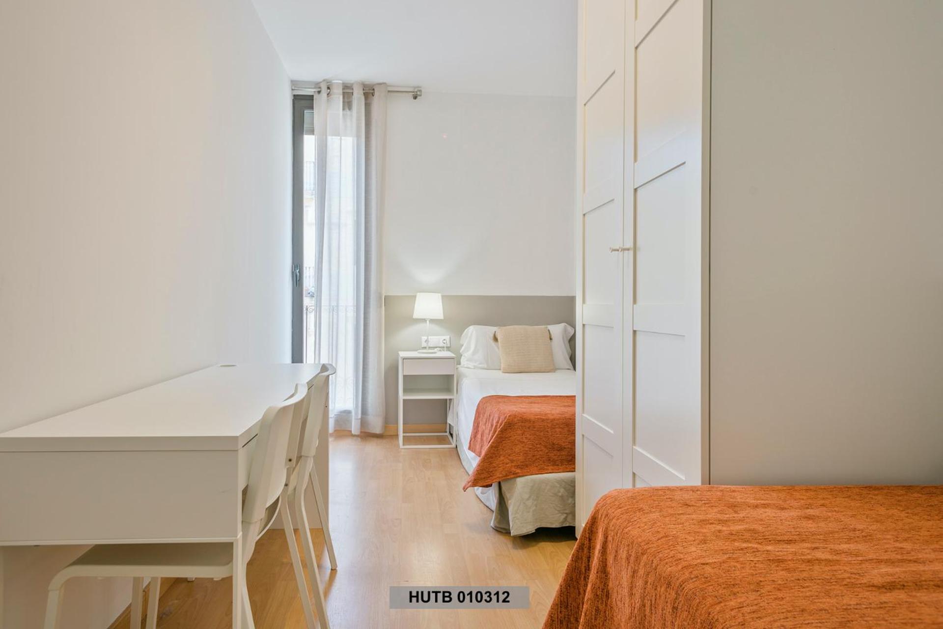 Two-Bedroom Apartment (6 Adults) photo 2
