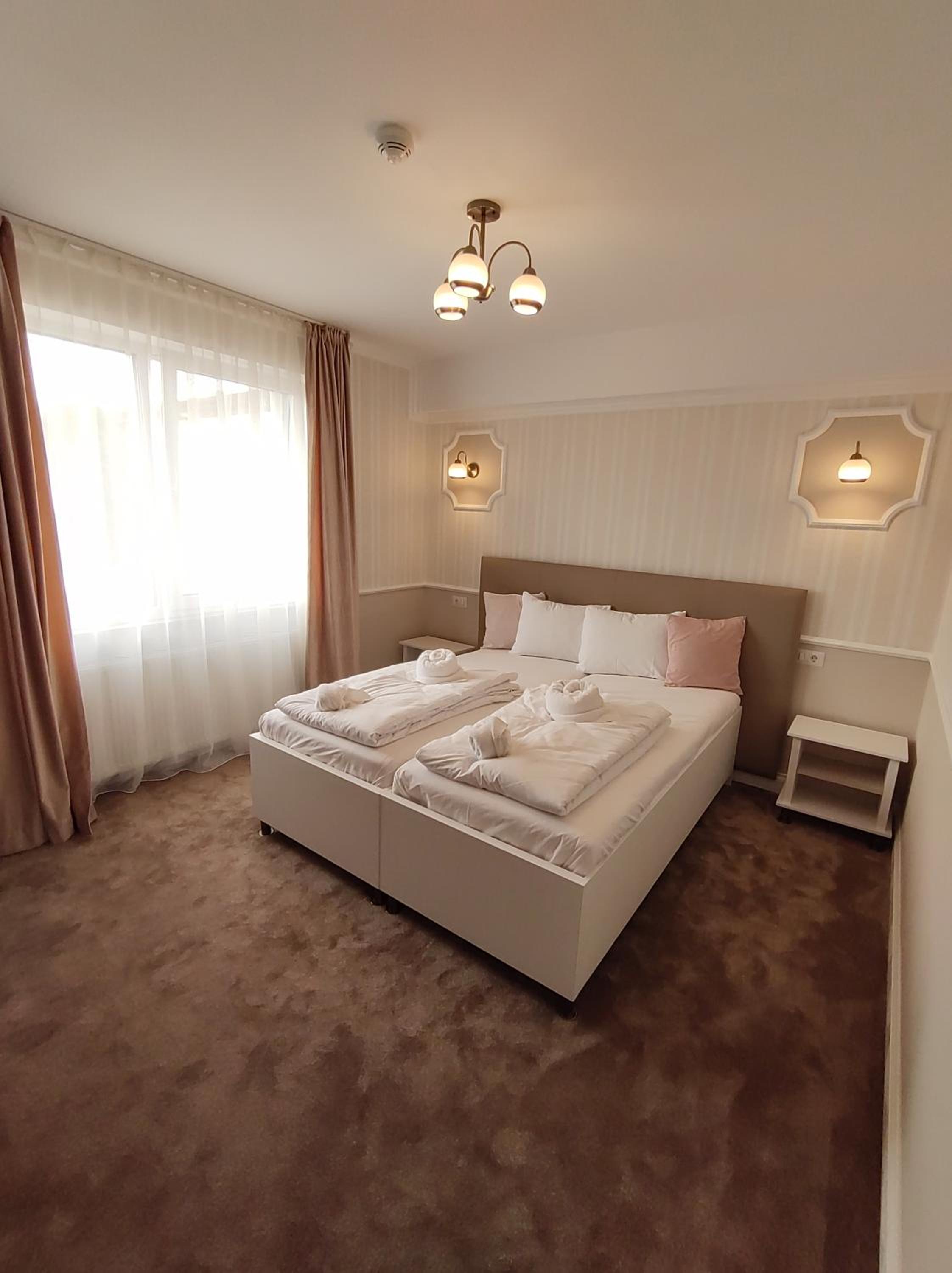 Double or Twin Room - Photo 1