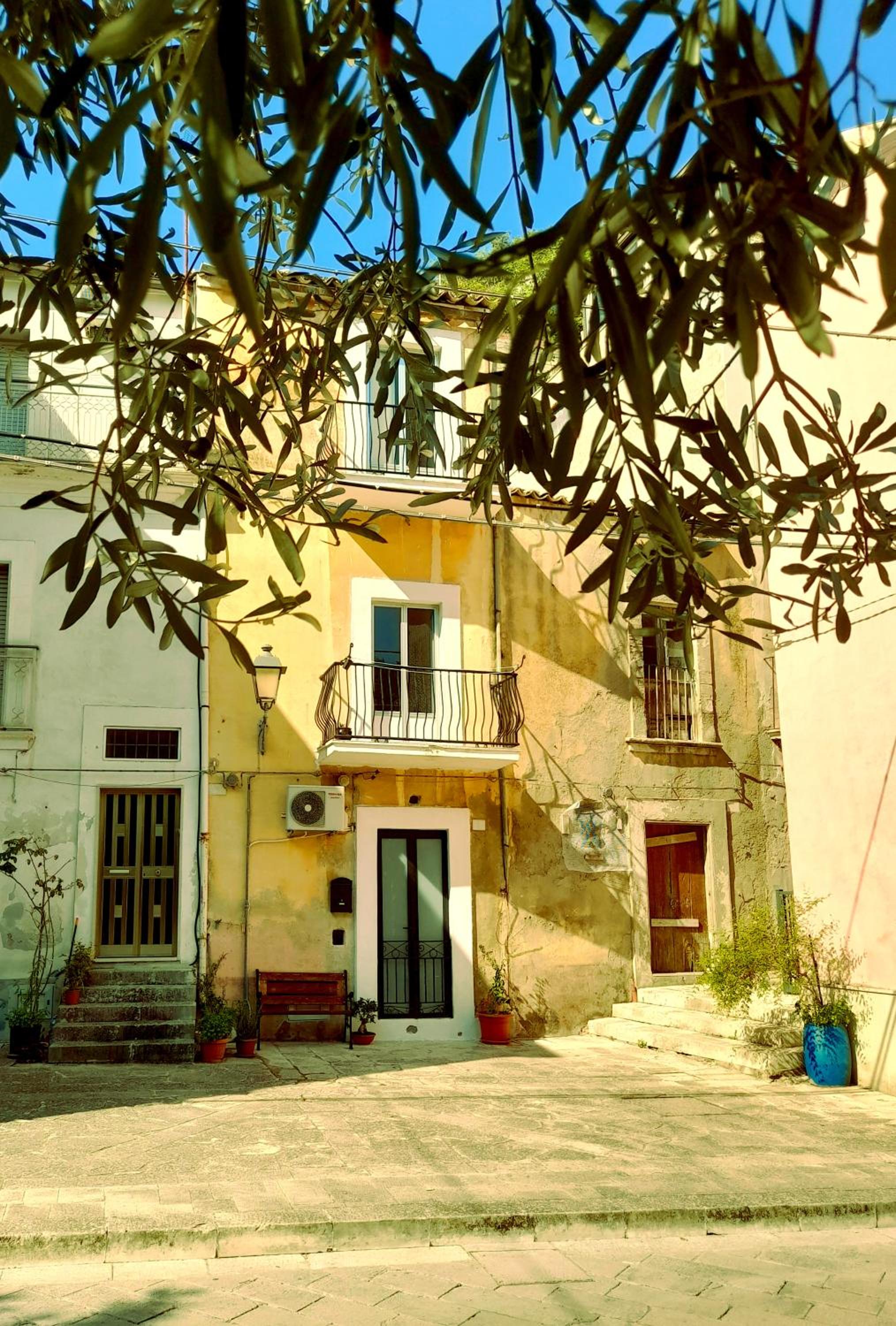 One-Bedroom House - Photo 19