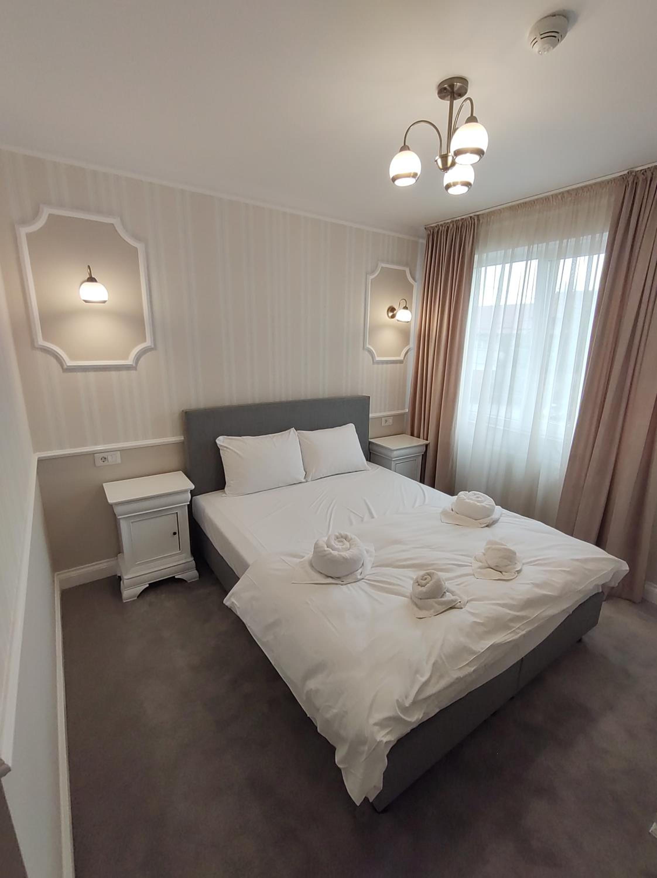 Double Room - Photo 11