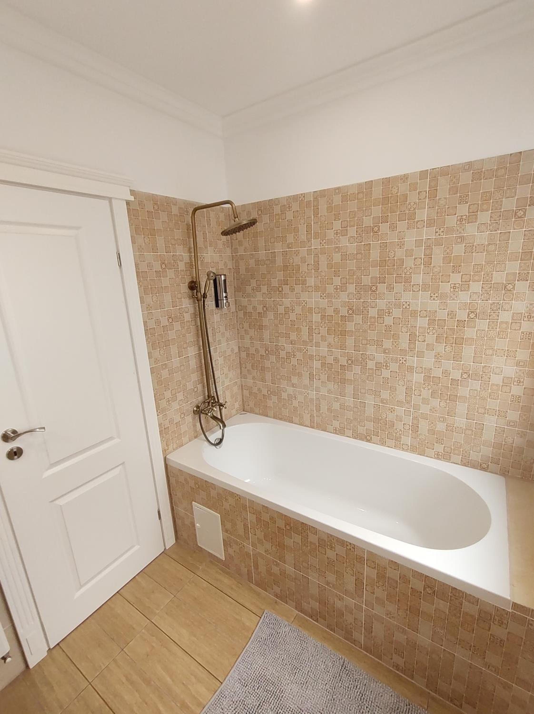 Double Room - Photo 10