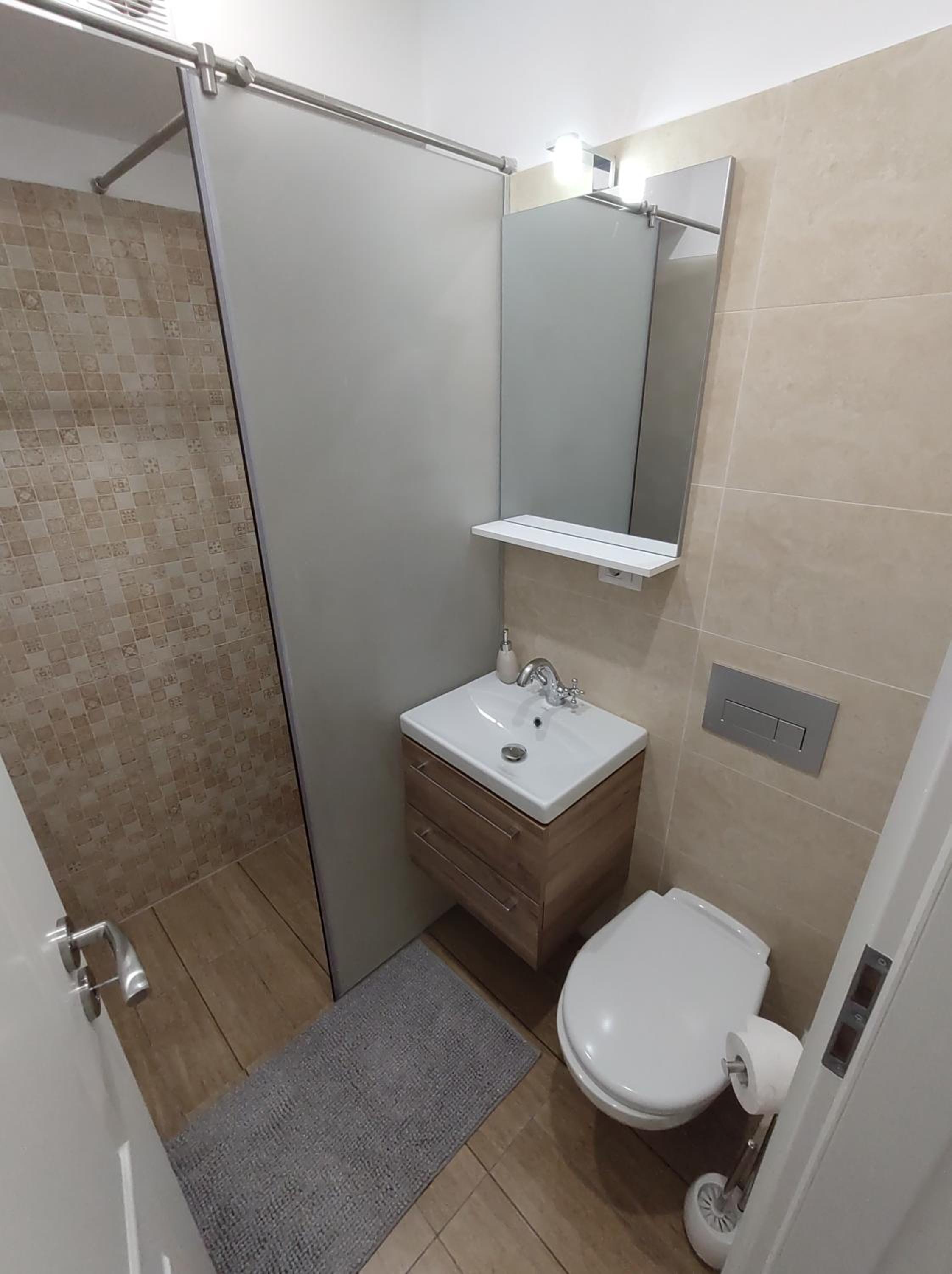 Double or Twin Room - Photo 16