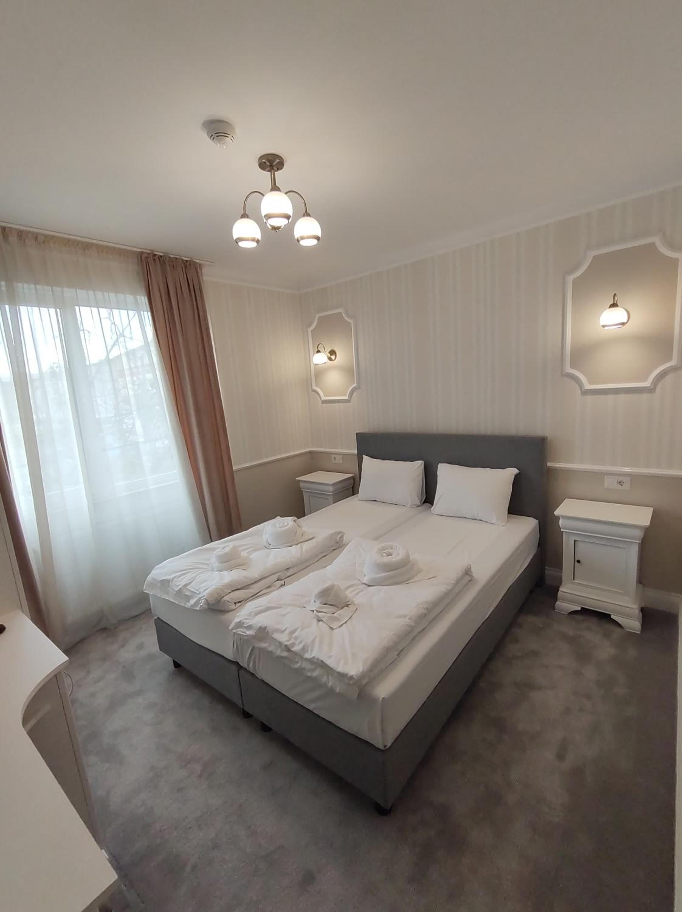Double or Twin Room - Photo 14