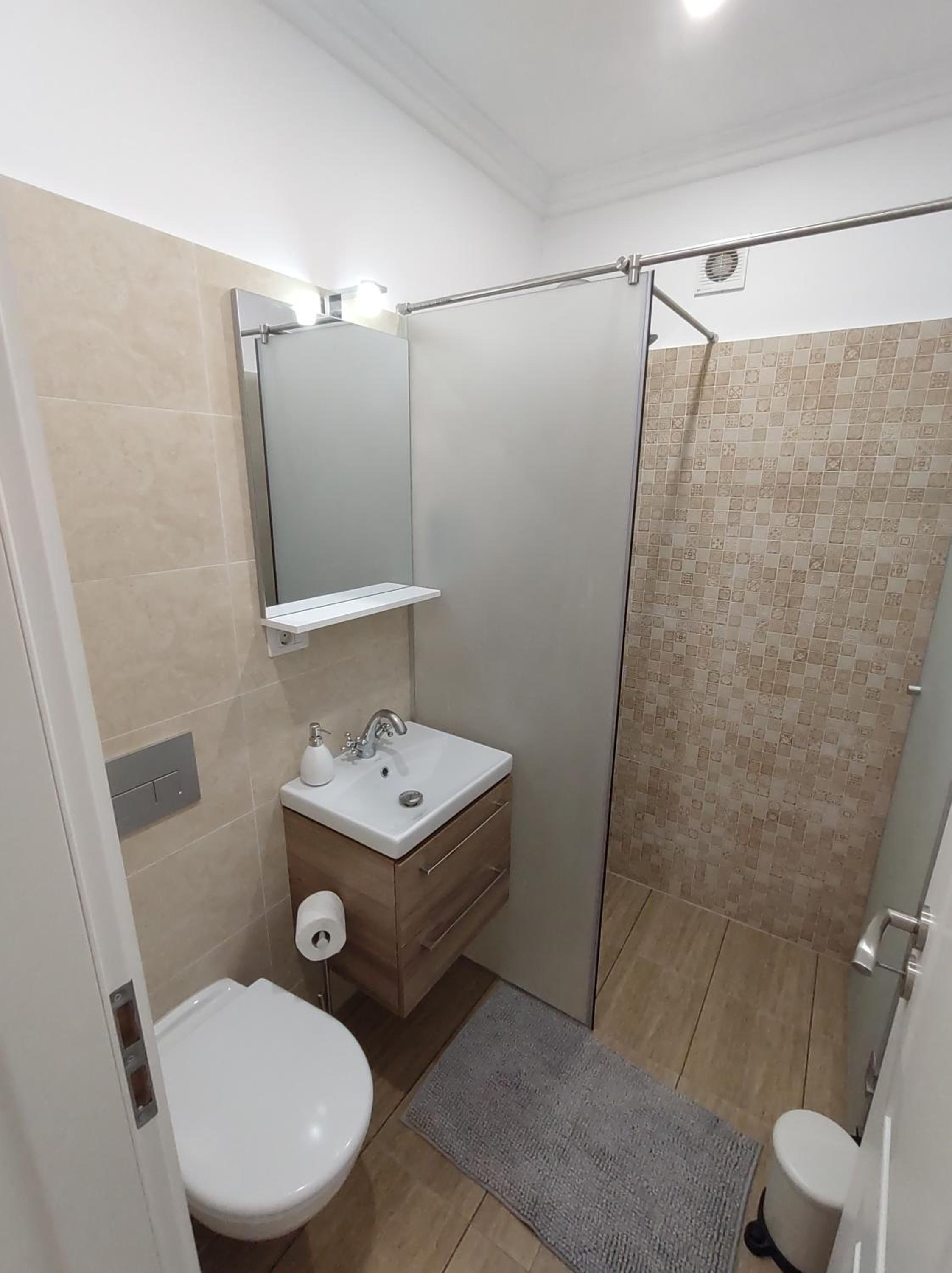 Double or Twin Room - Photo 17