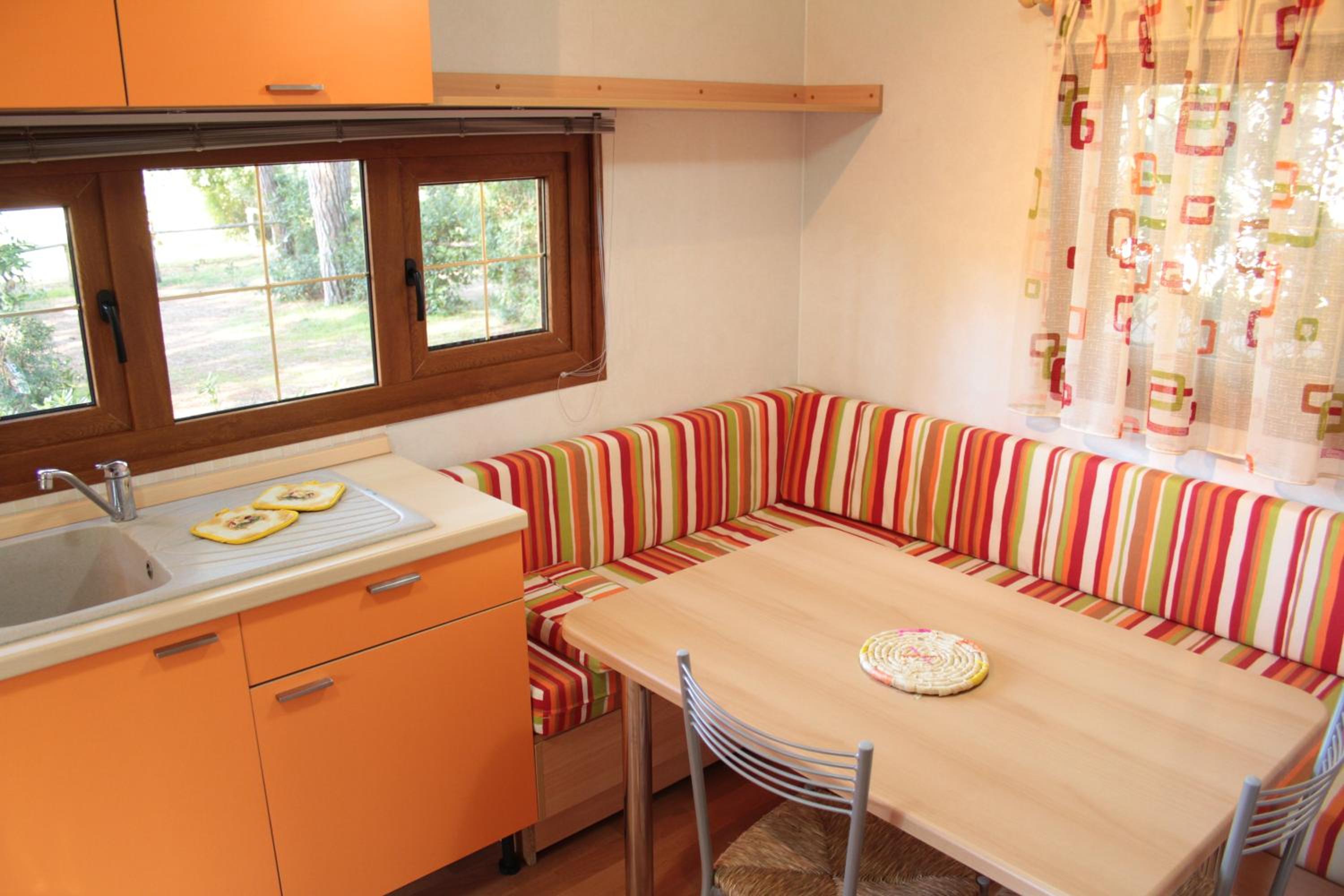 Mobile Home (5 Adults) with beach access - Photo 11