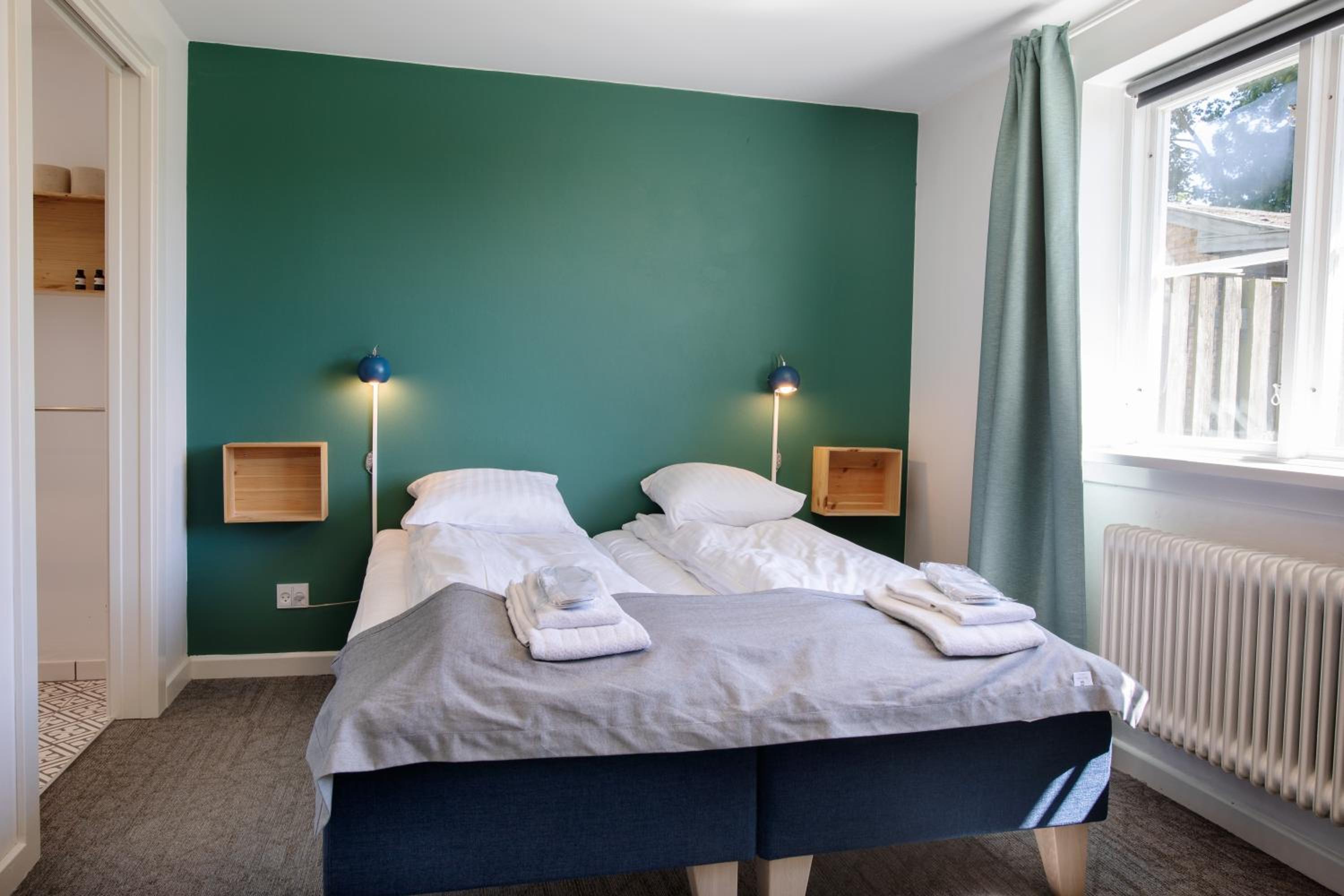 Double or Twin Room with Bathroom - Photo 9