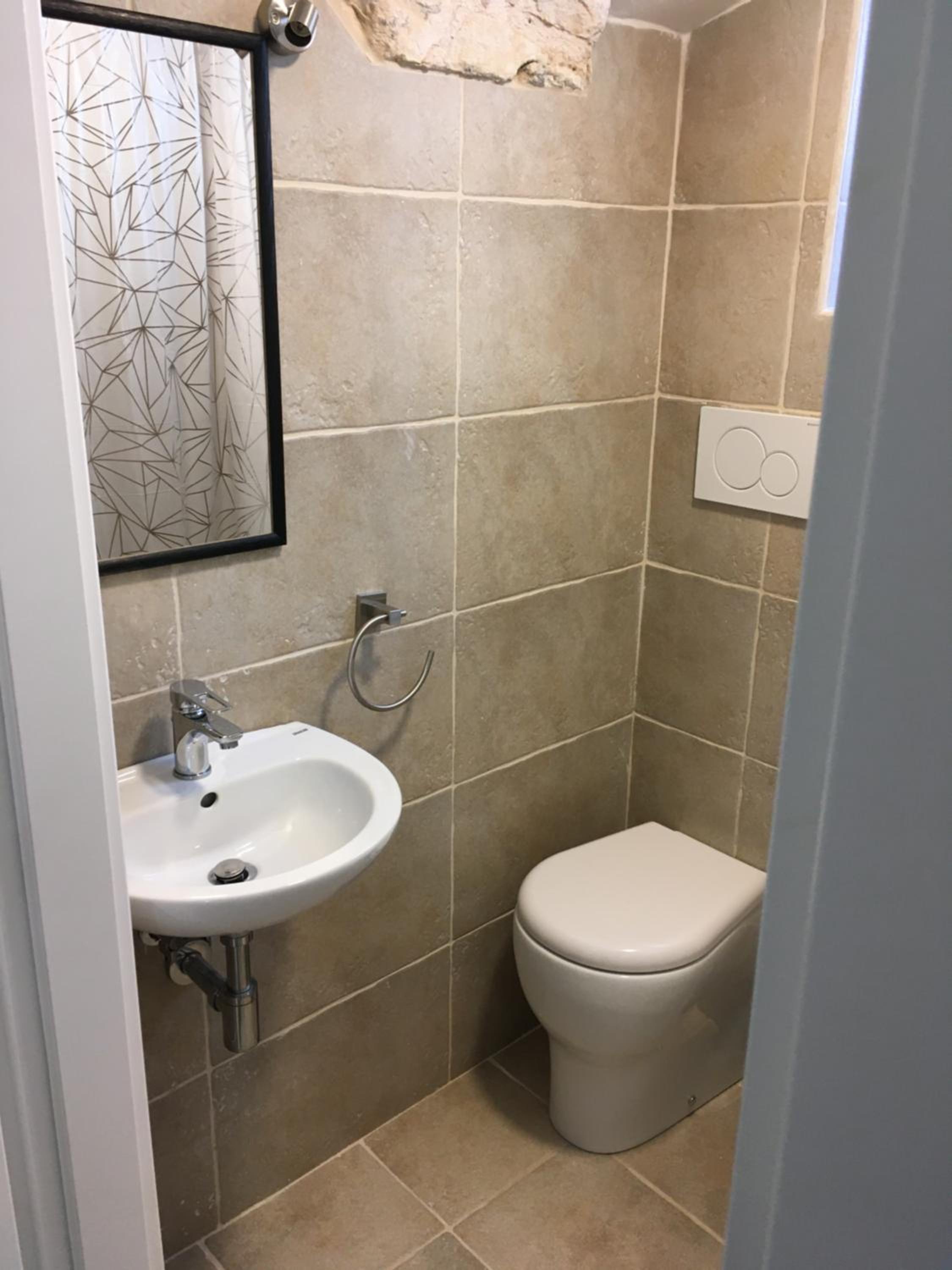 One-Bedroom Apartment - Photo 19