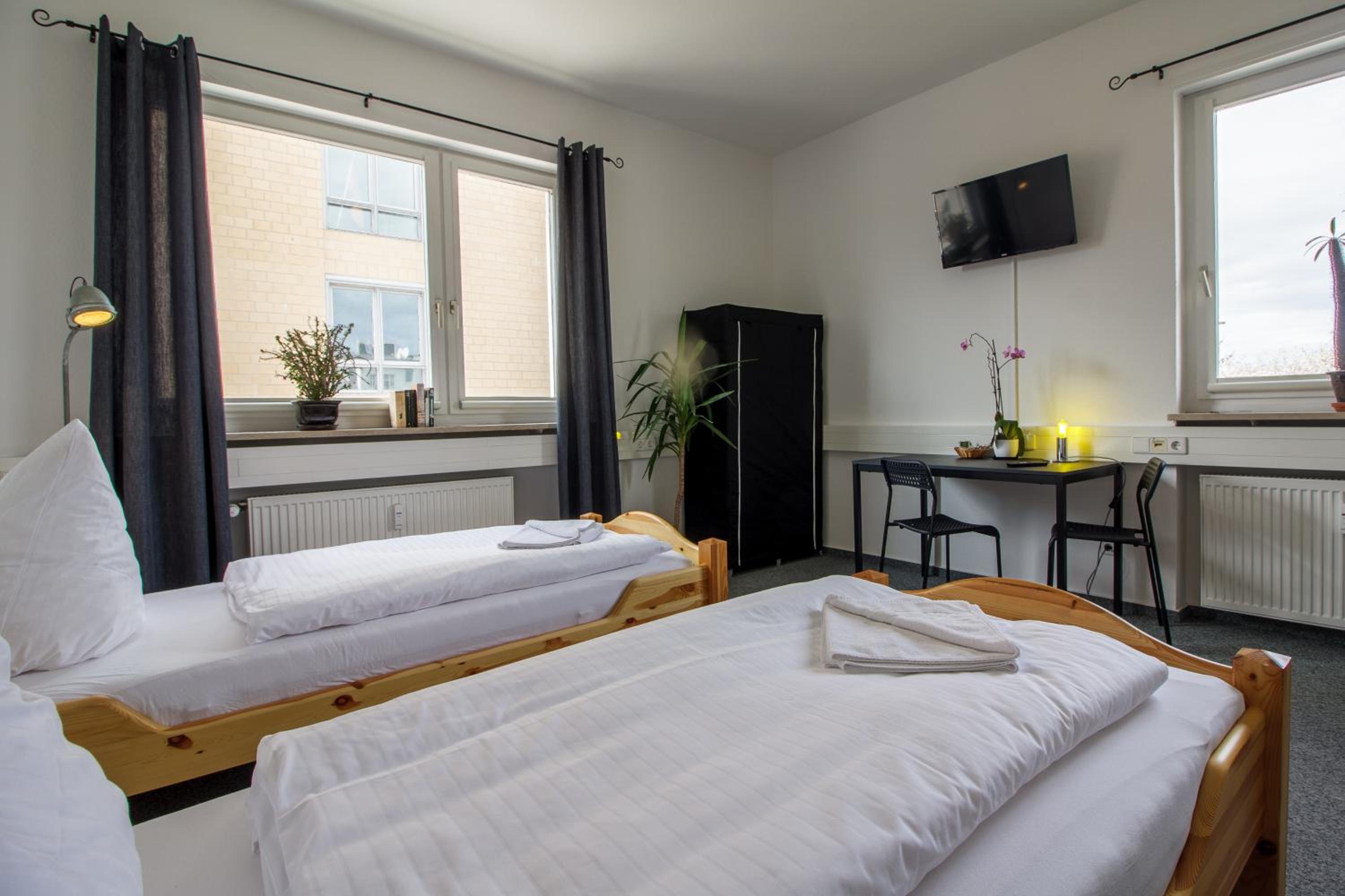 Budget Double Room with Shared Bathroom photo 1