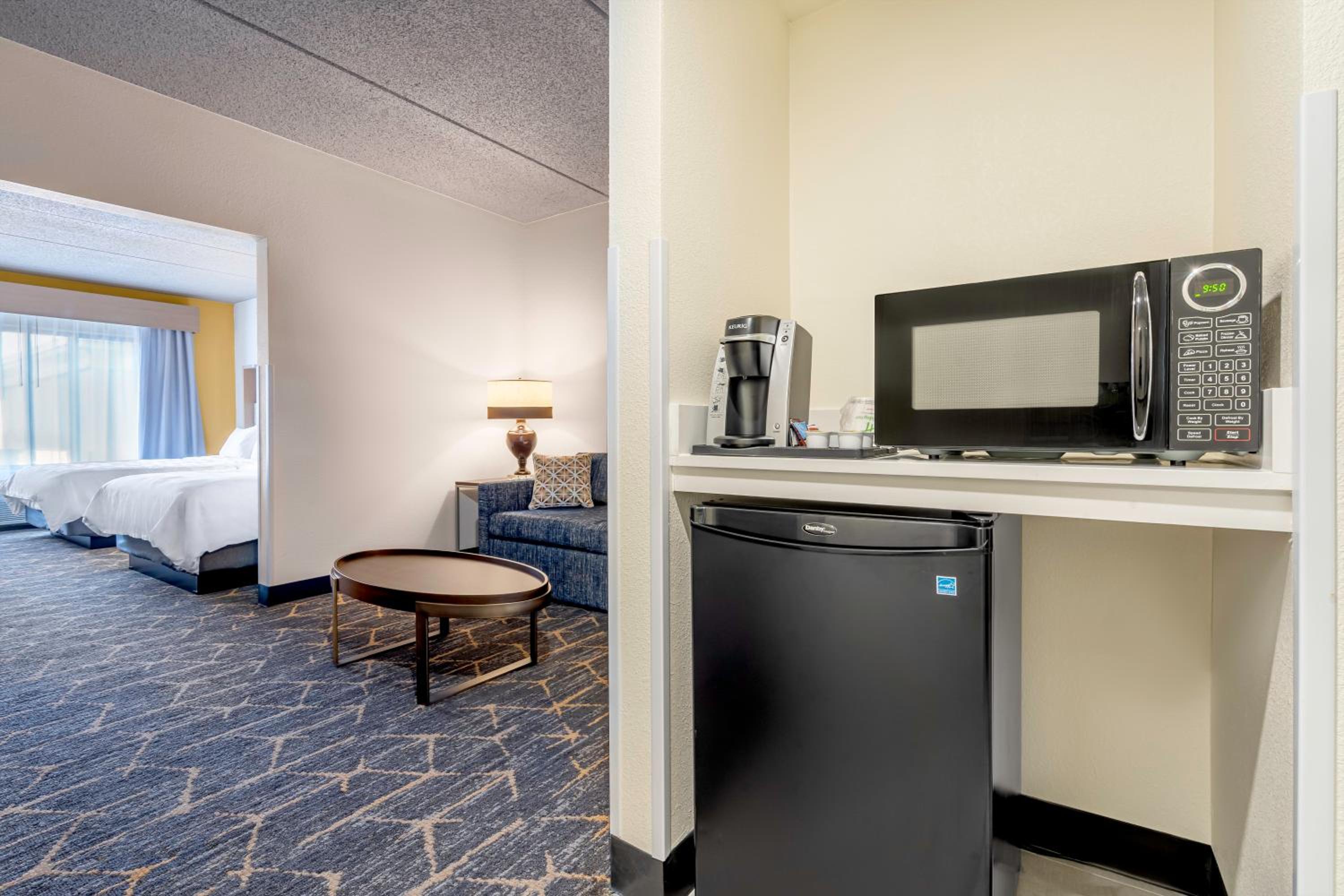 Suite with Two Beds - Non-Smoking - Photo 3