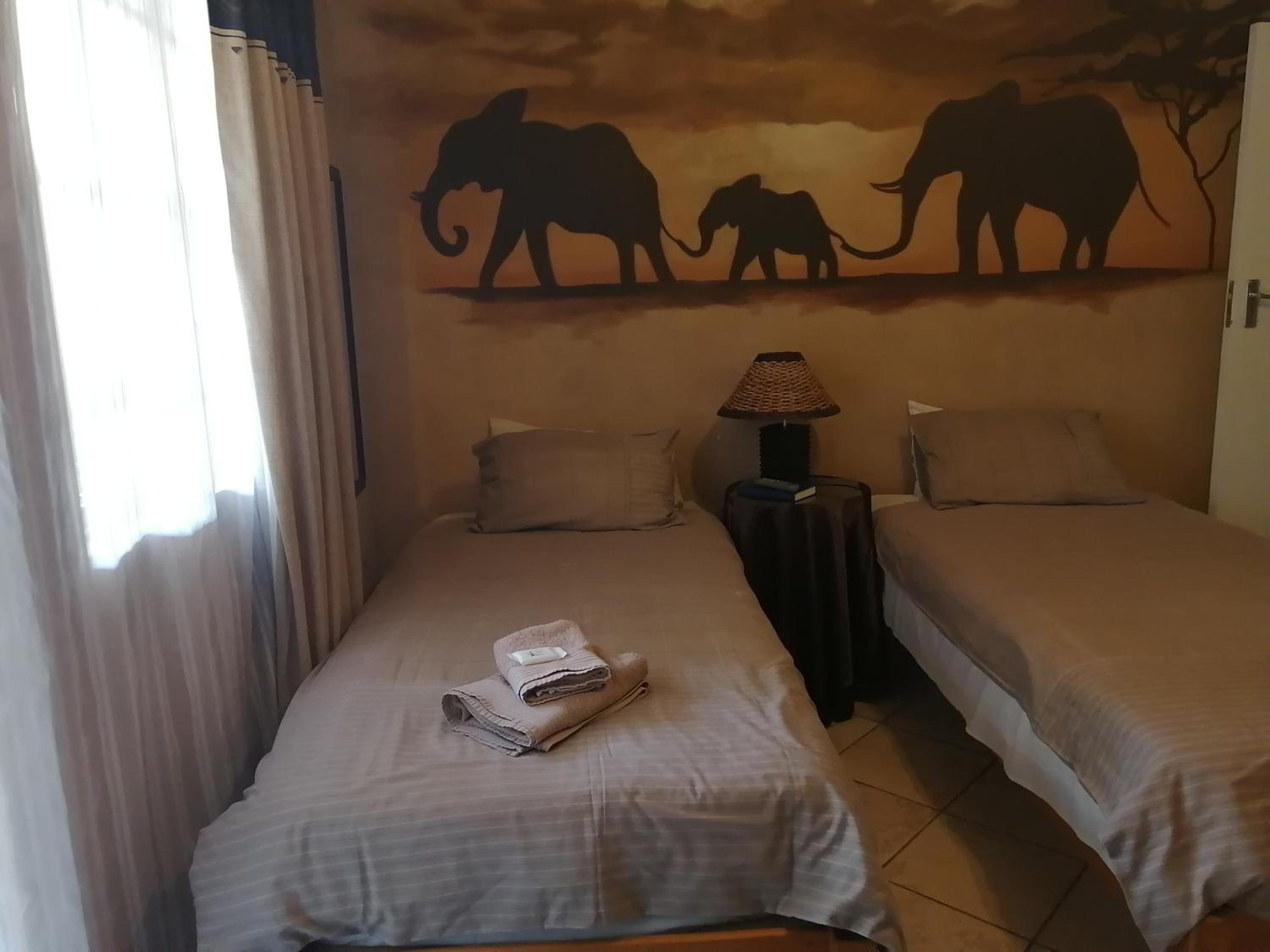 Budget Twin Room - Photo 1