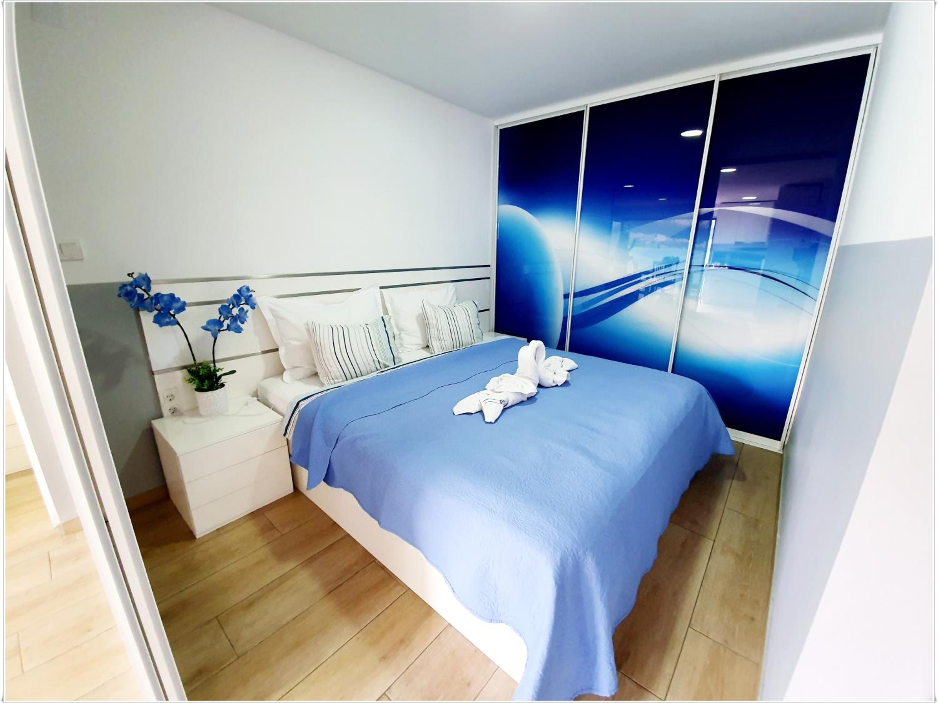 Two-Bedroom Apartment with Sea View photo 3