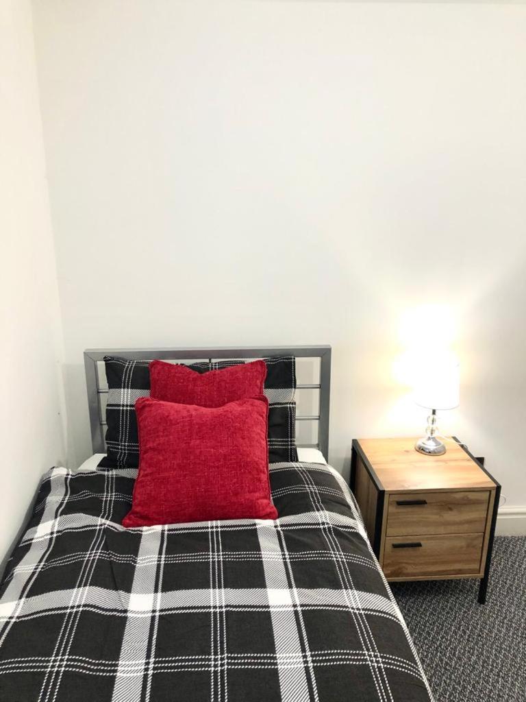 Two-Bedroom Apartment - Photo 8