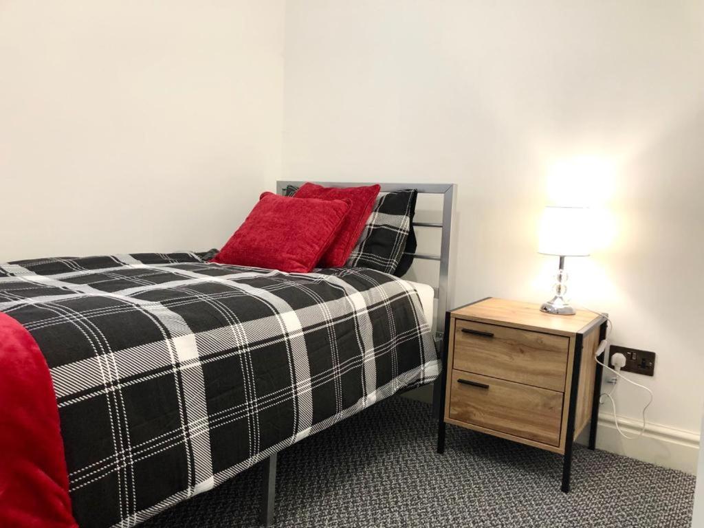 Two-Bedroom Apartment - Photo 11