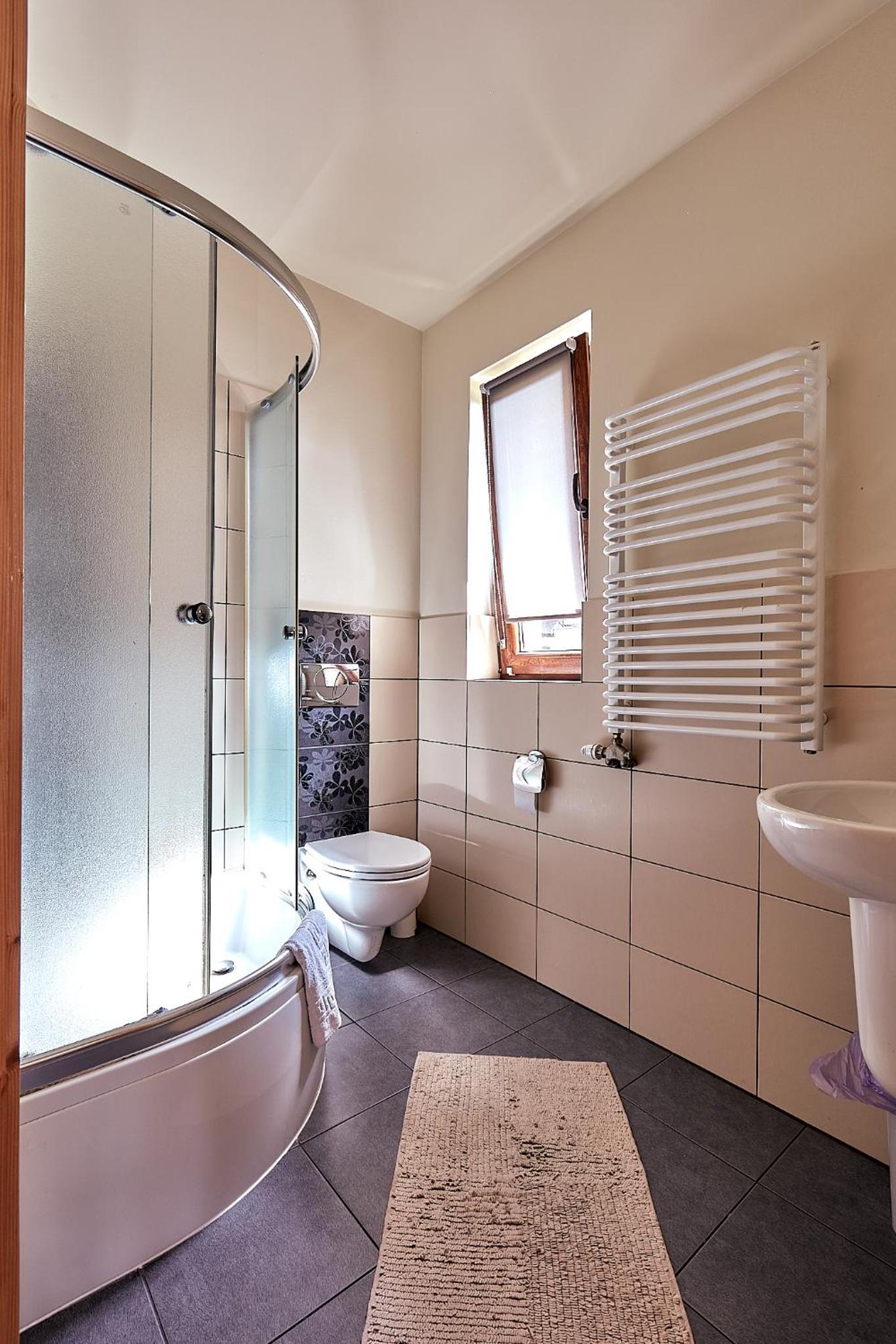 Triple Room with Balcony - Photo 2