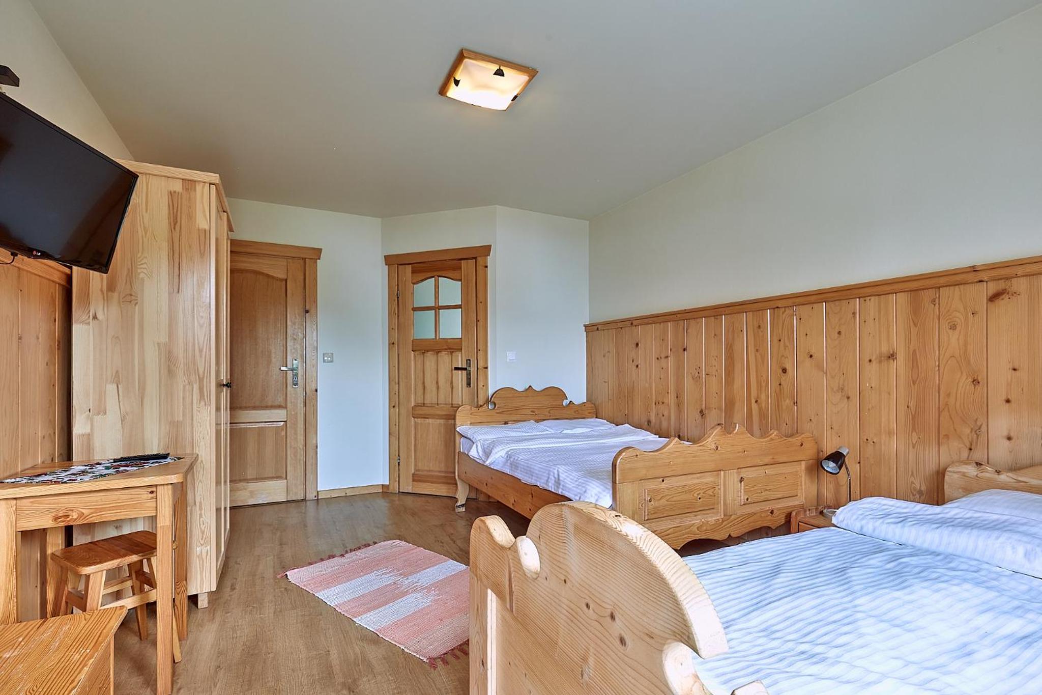 Triple Room with Balcony - Photo 4