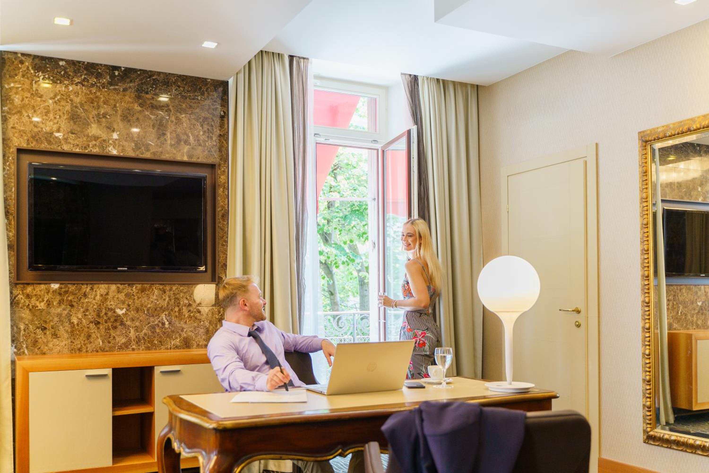 Suite with Balcony - Photo 8