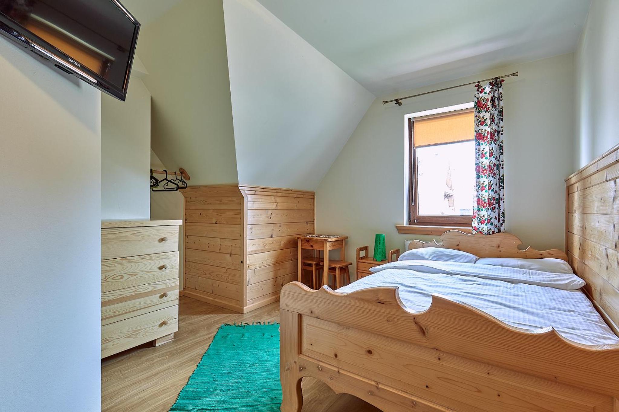Double Room - Photo 8