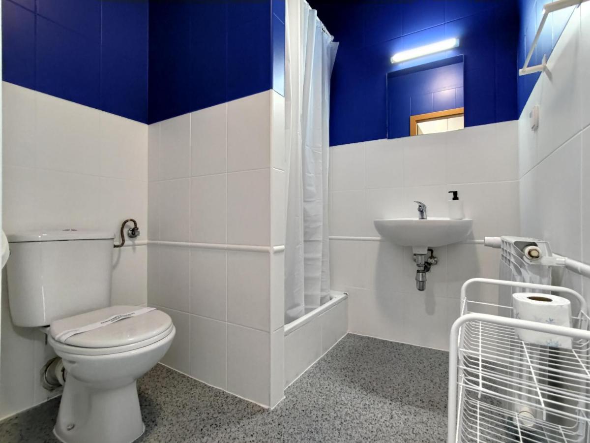 Triple Room with Private Bathroom - Photo 6