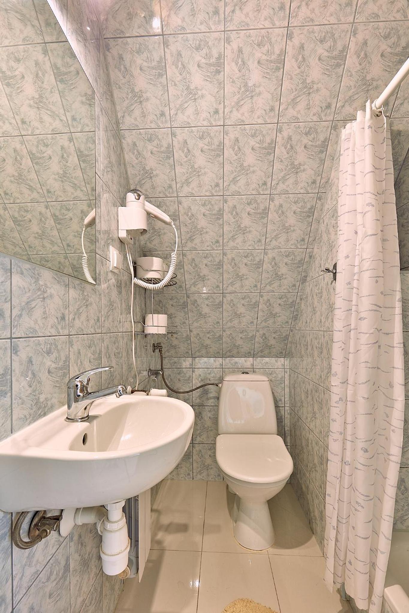 Economy Triple Room - Photo 4