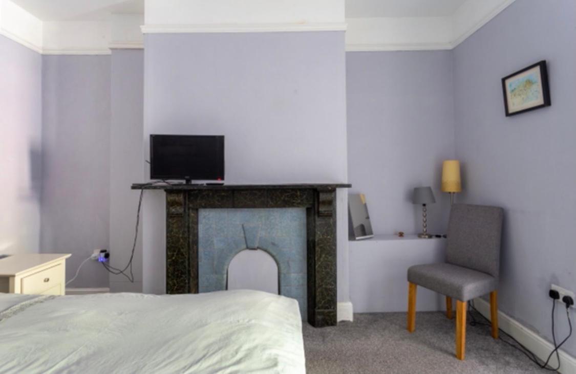 Apartment with Garden View - Photo 8
