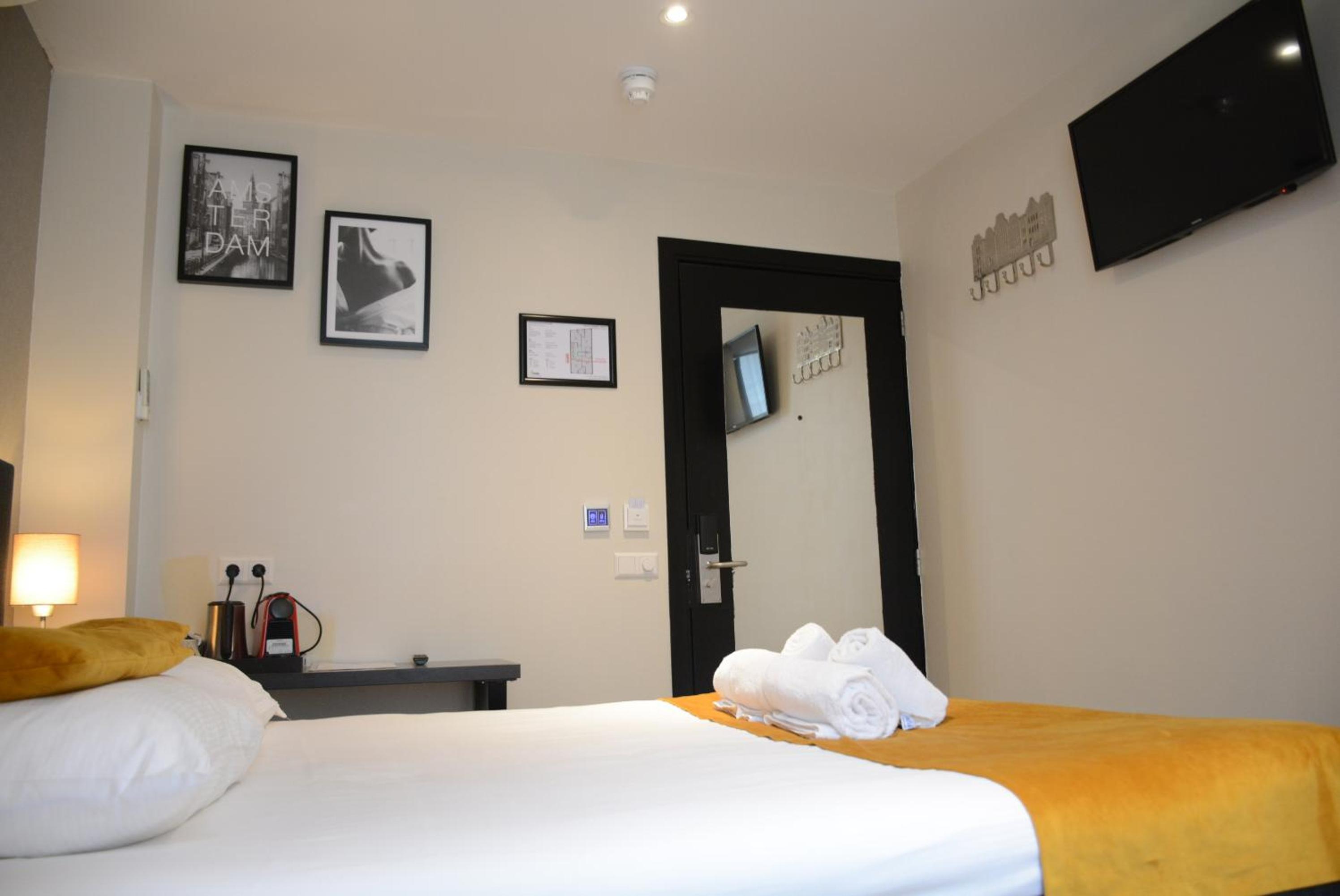 Small Standard Double Room photo 3