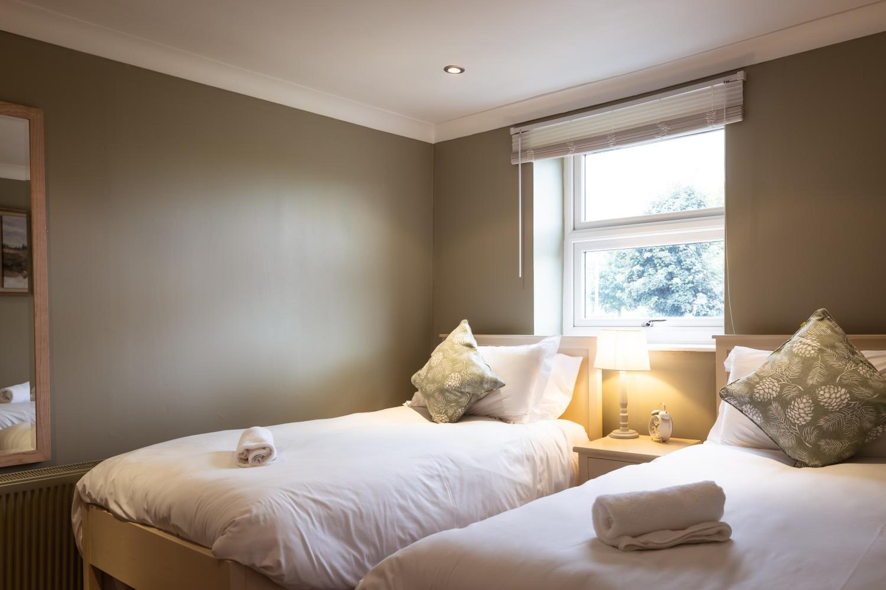 Standard Twin Room - Photo 1