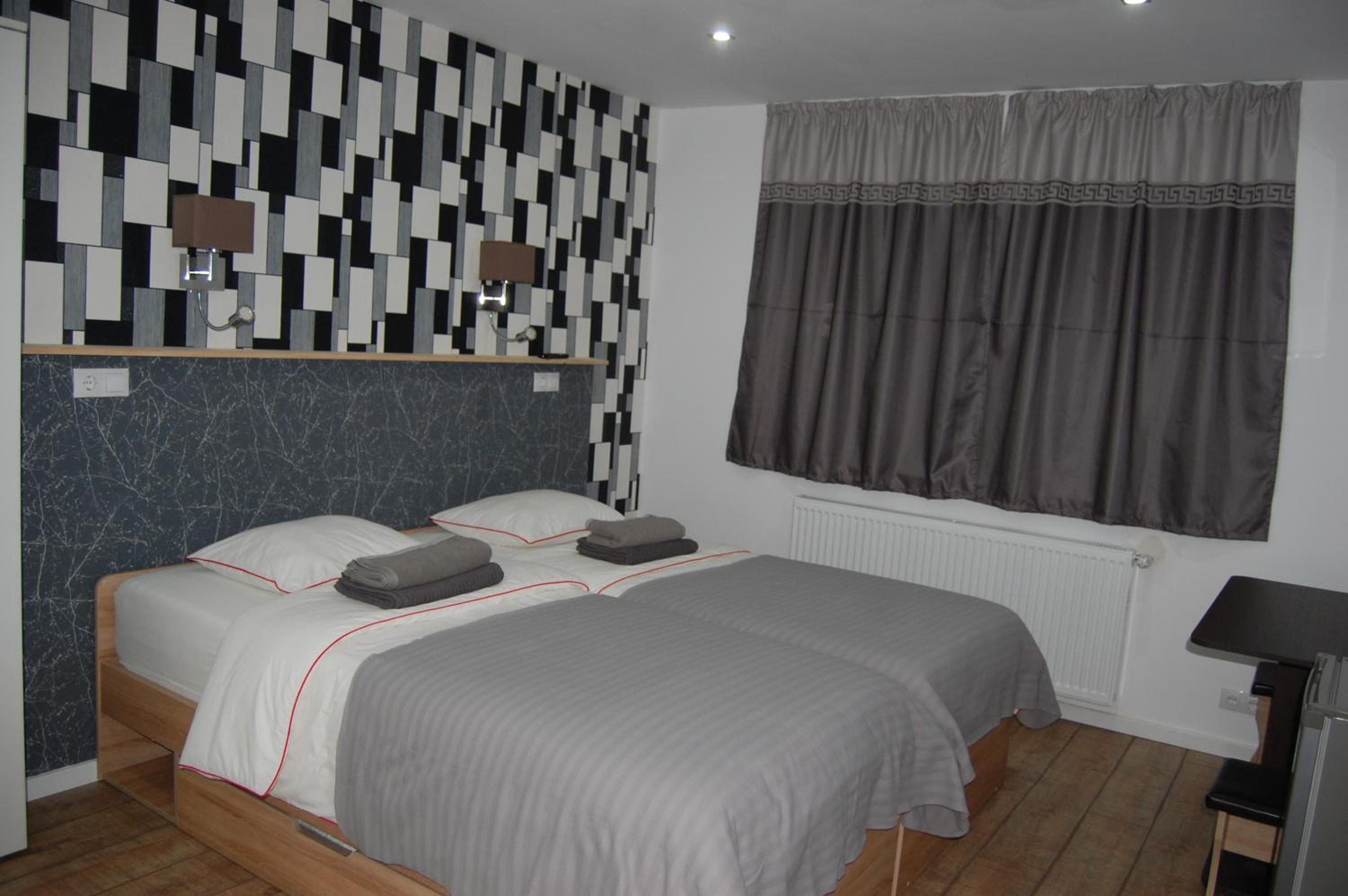 Double or Twin Room with Private Bathroom photo 1