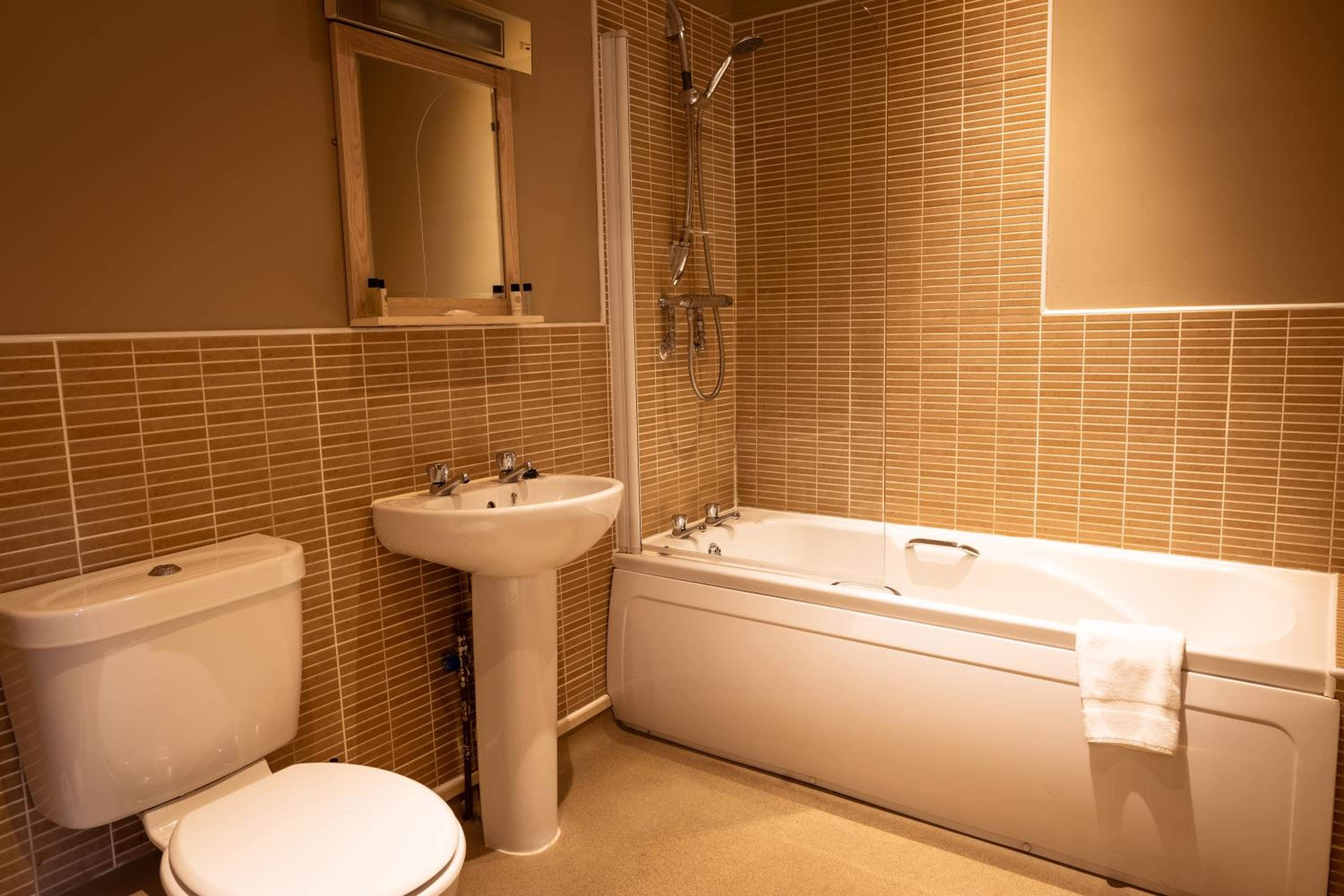 Standard Double Room - Photo 3