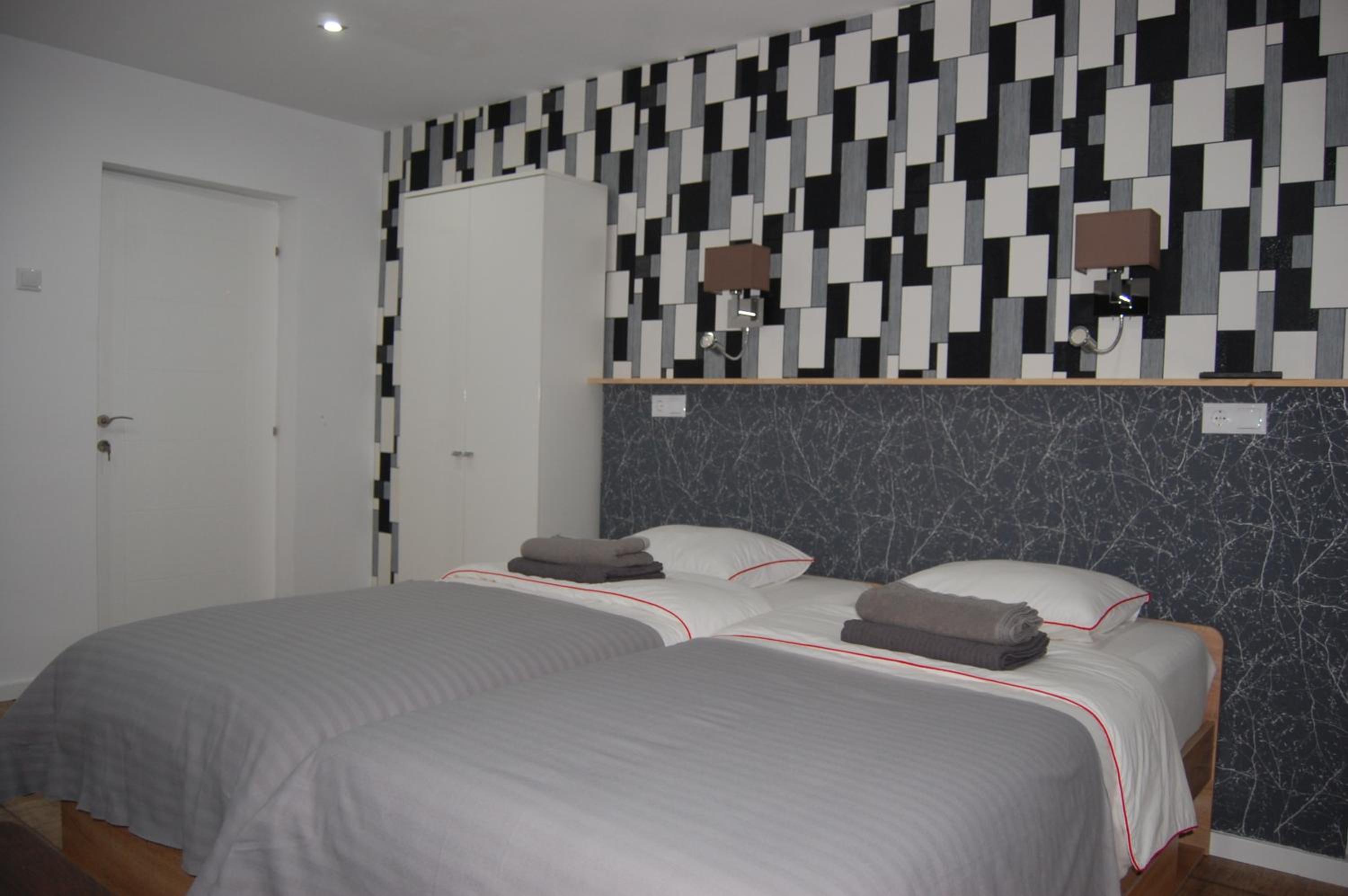Double or Twin Room with Private Bathroom photo 3