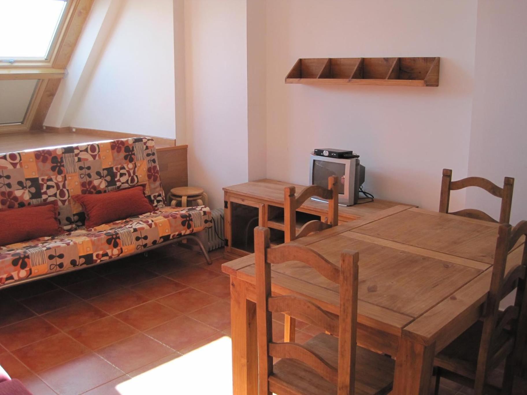 Two-Bedroom Apartment - Photo 6