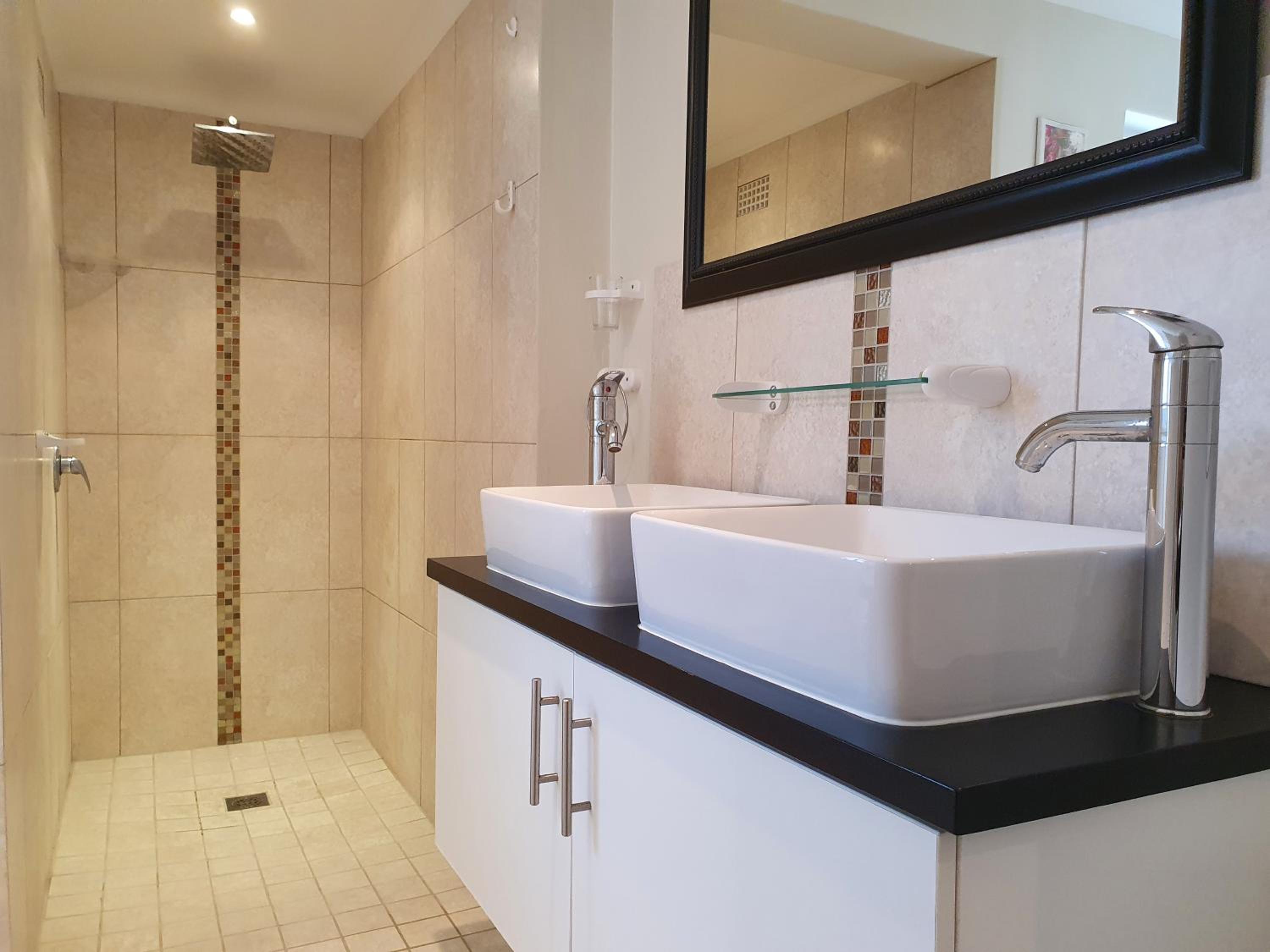 Three-Bedroom House - Photo 9