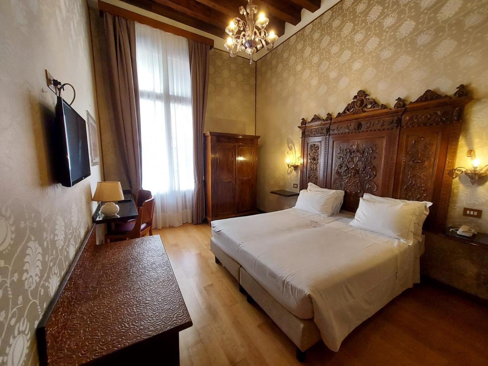 Classic Double or Twin Room - Photo 2