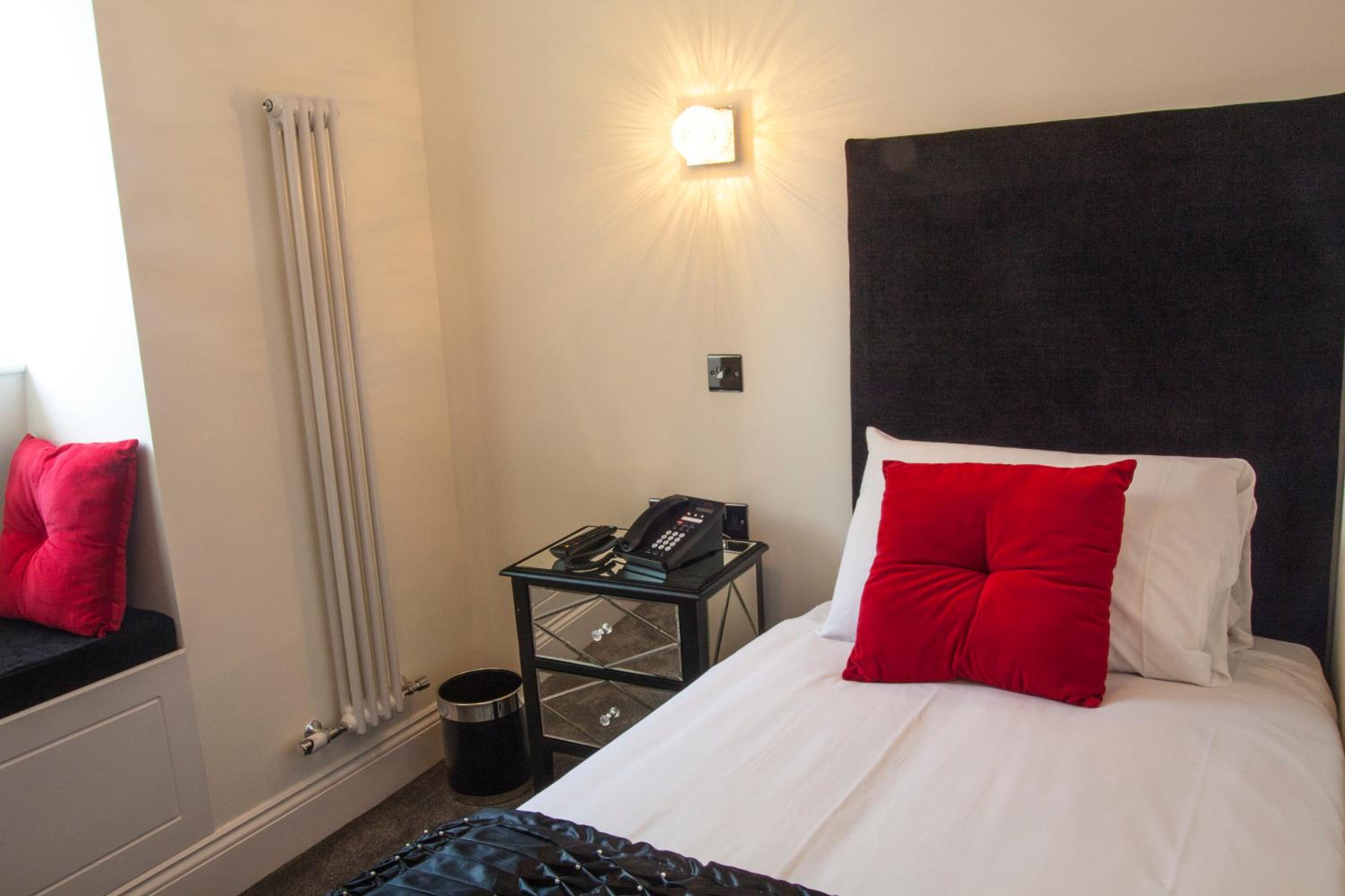 Single Room photo 1