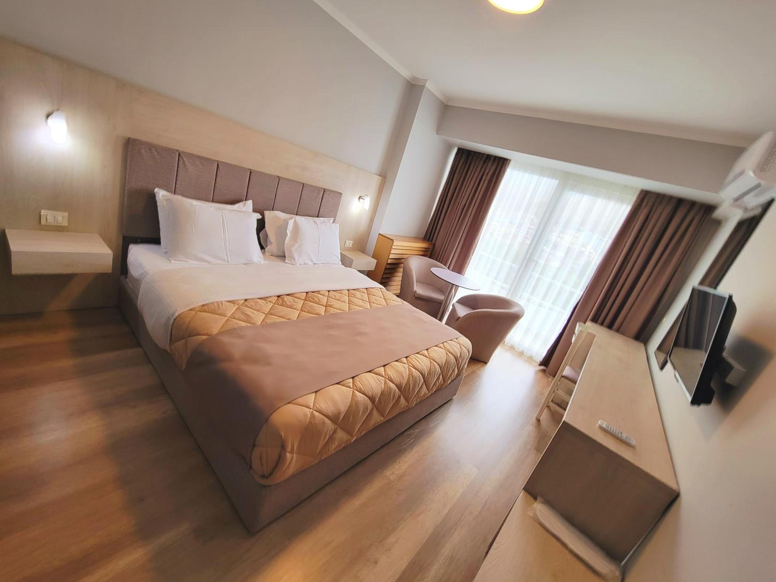 Double Room with Balcony photo 2