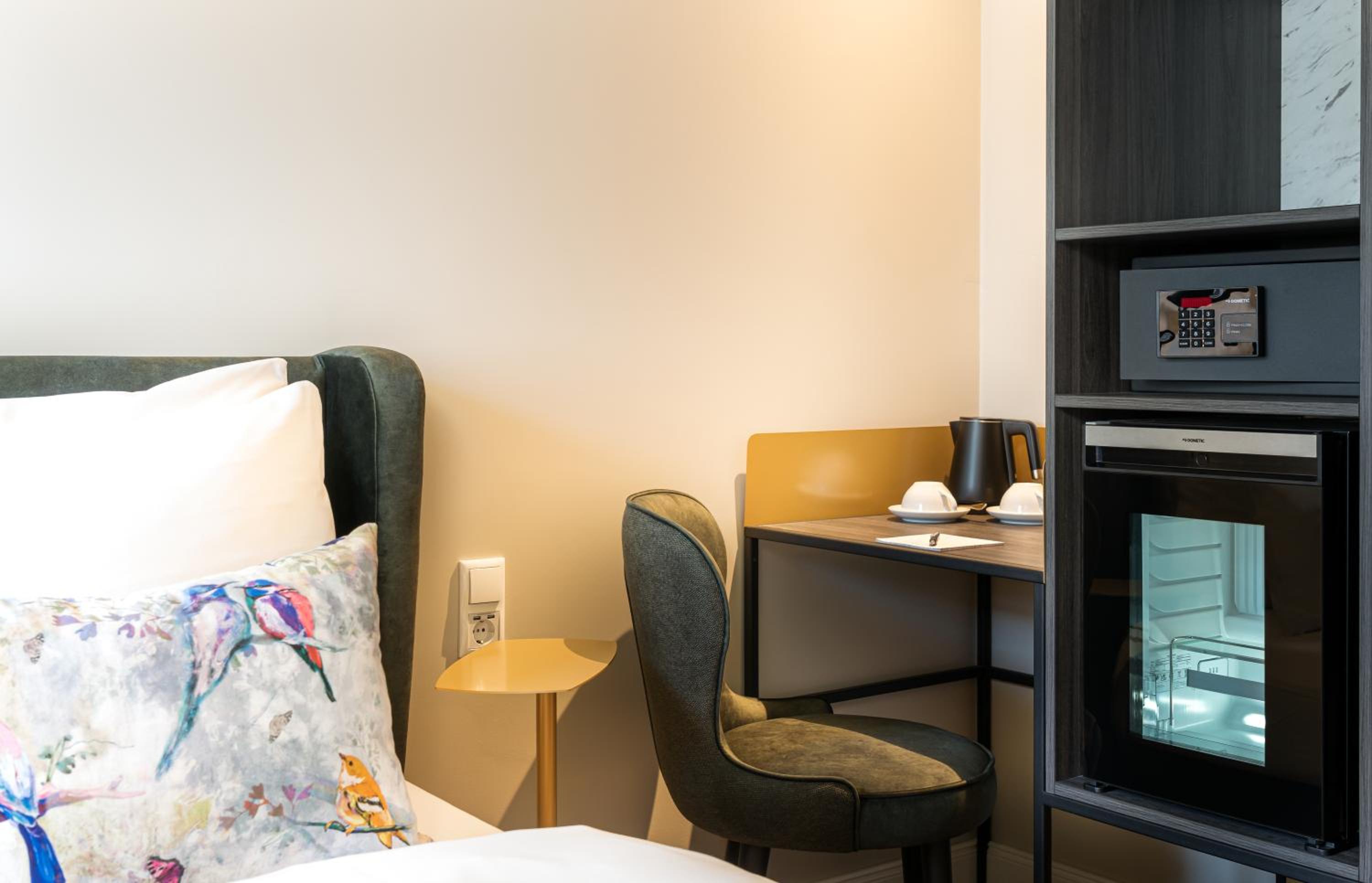 Standard Double Room - Photo 4