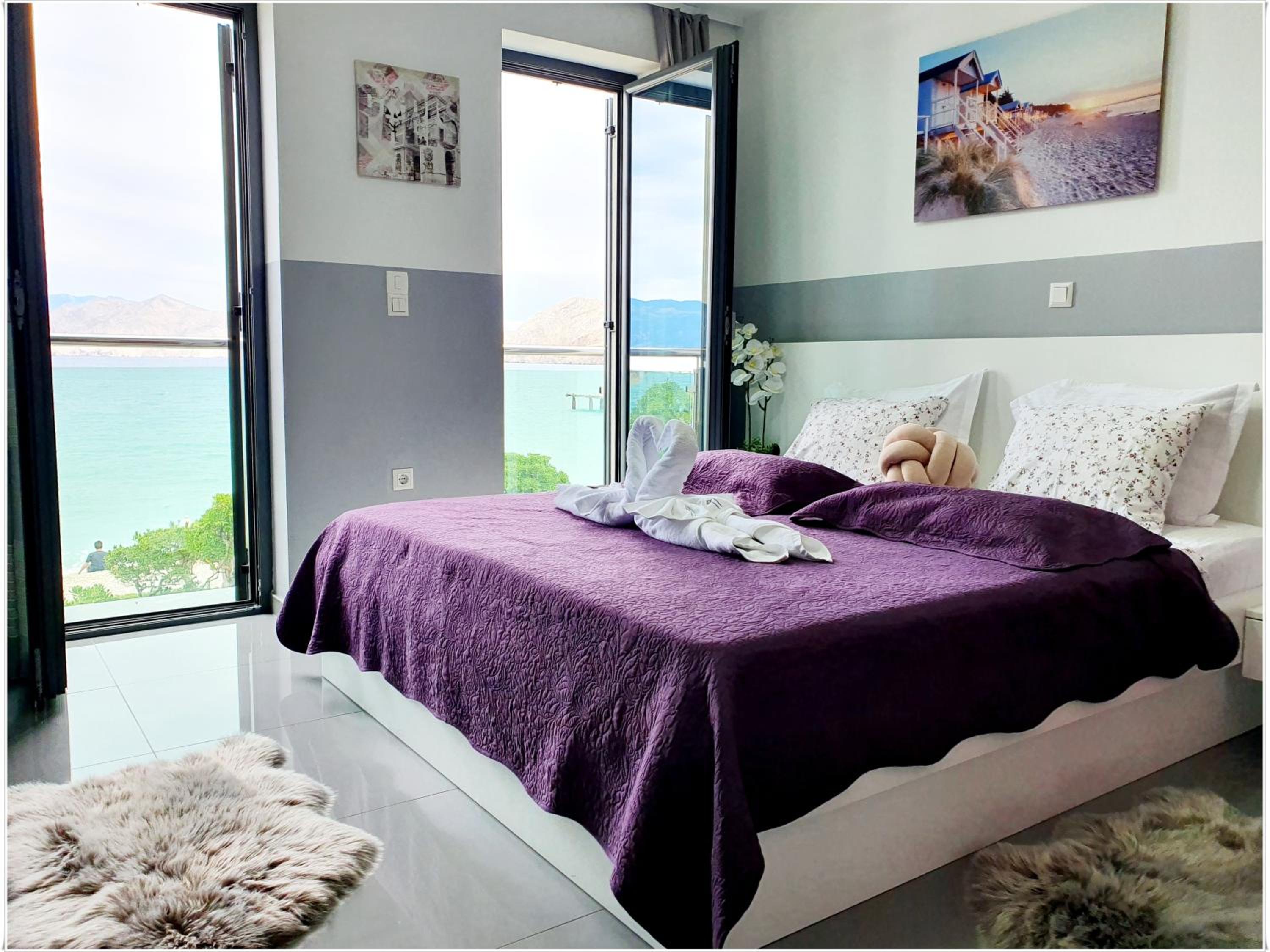 Apartment with Sea View - Photo 13