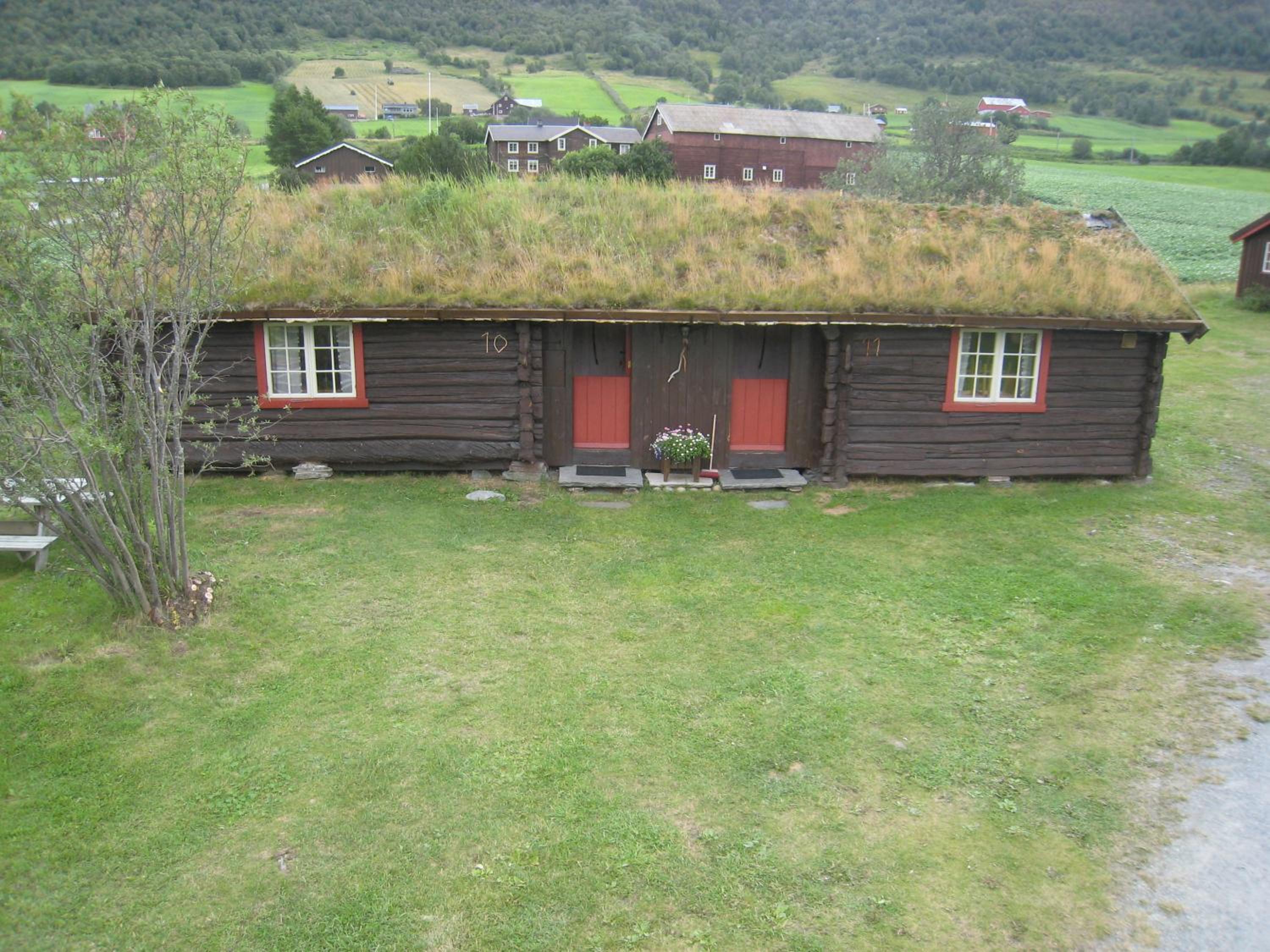Cottage with Shared Bathroom (4 Adults) photo 2