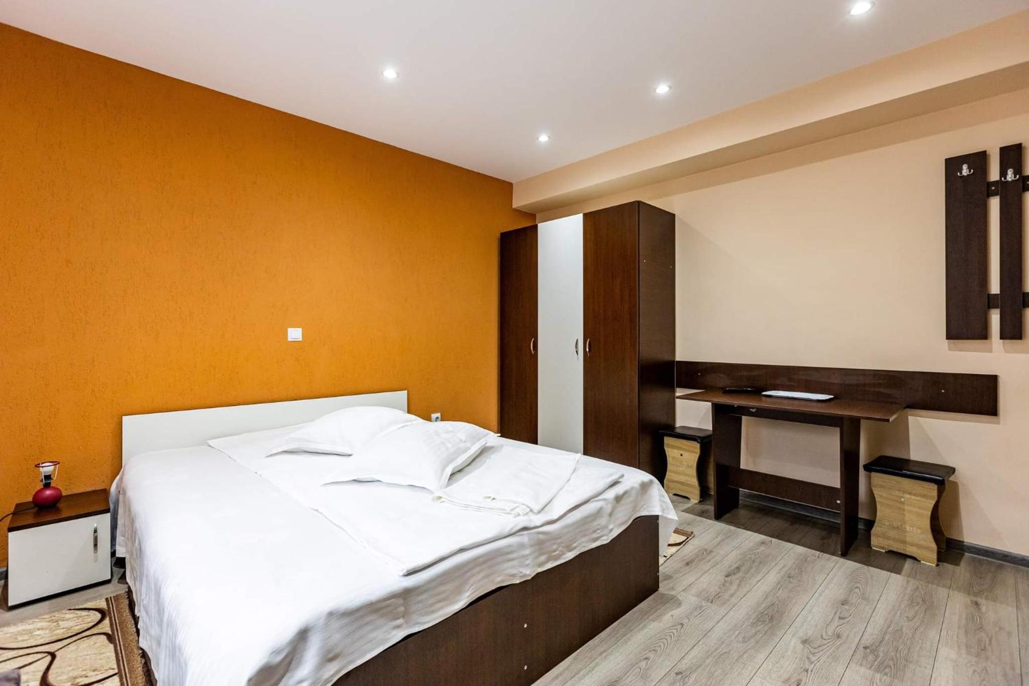 Double Room - Photo 5