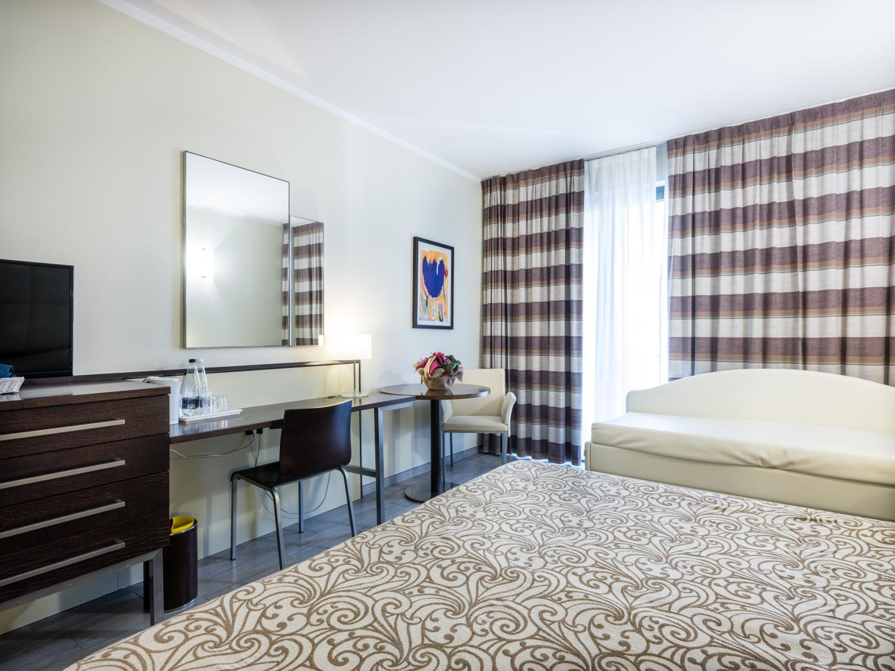 Economy Double or Twin Room - Photo 8