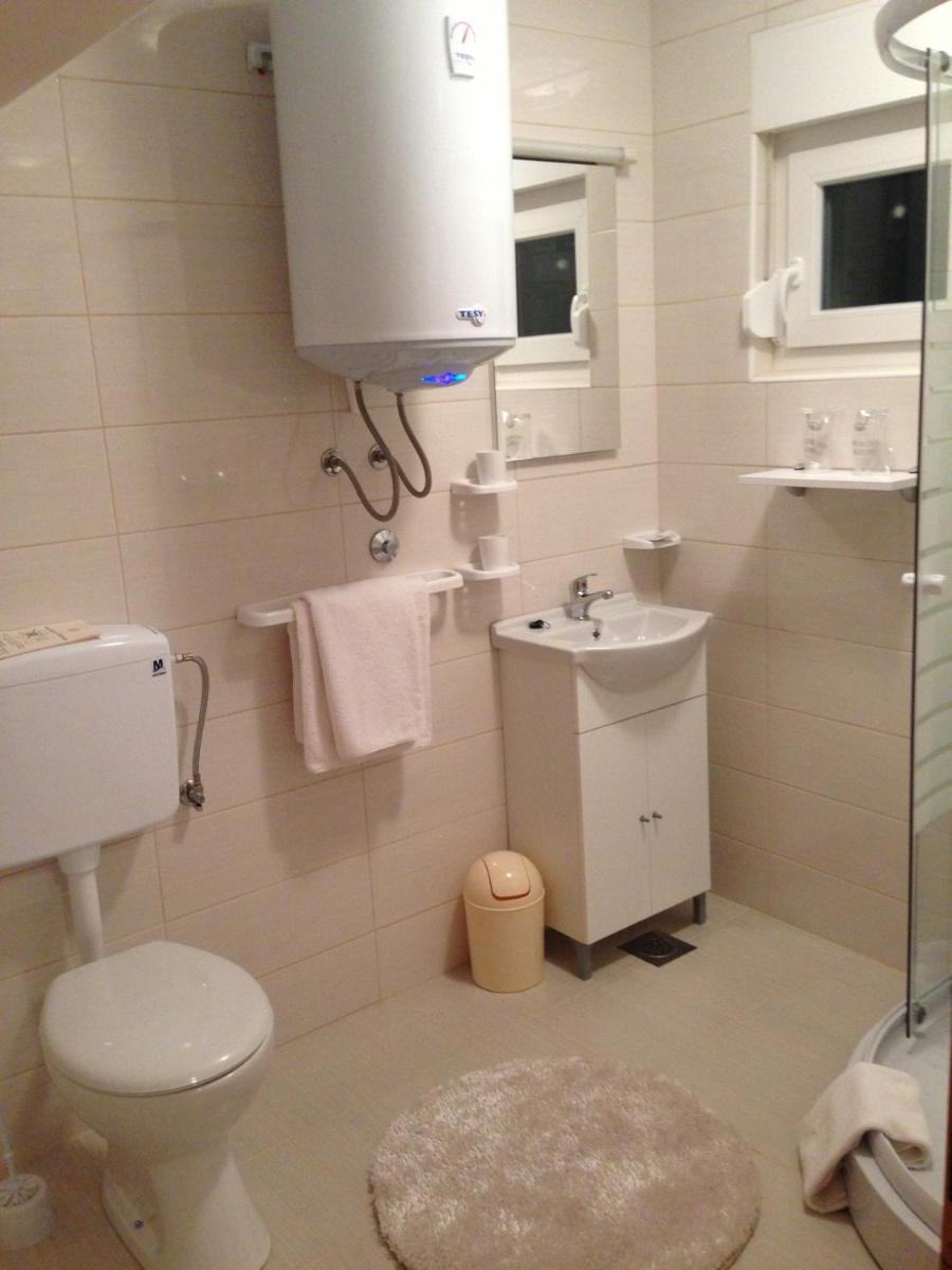 Two-Bedroom Apartment with Balcony photo 2
