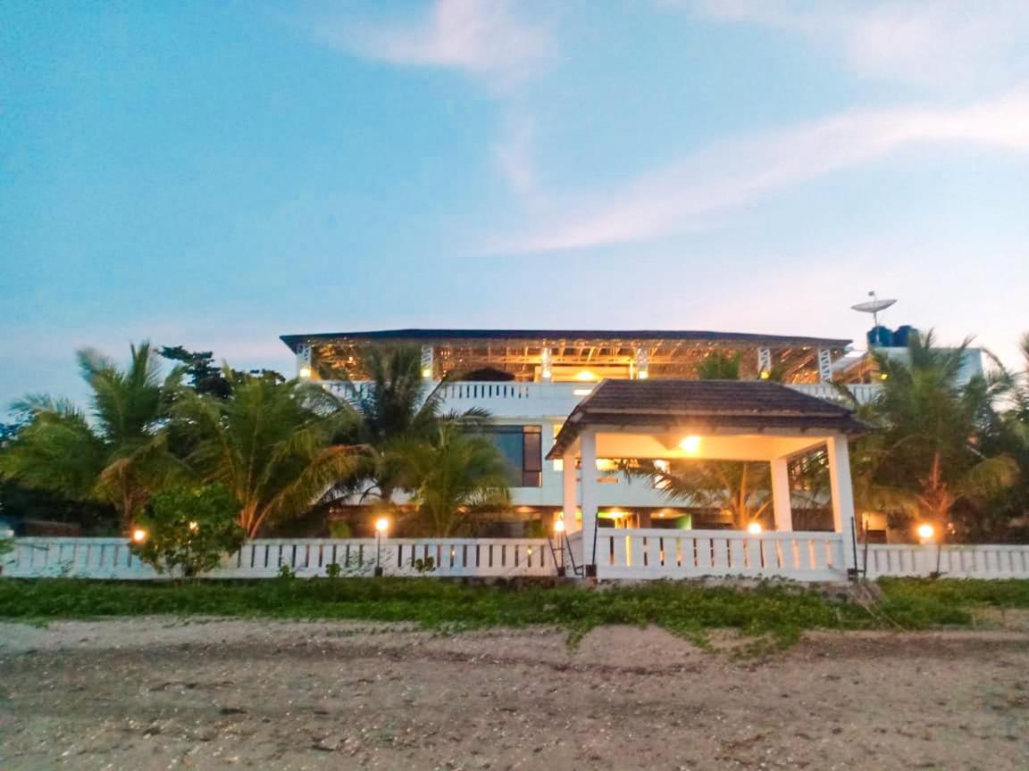 Villa with Sea View - Photo 26