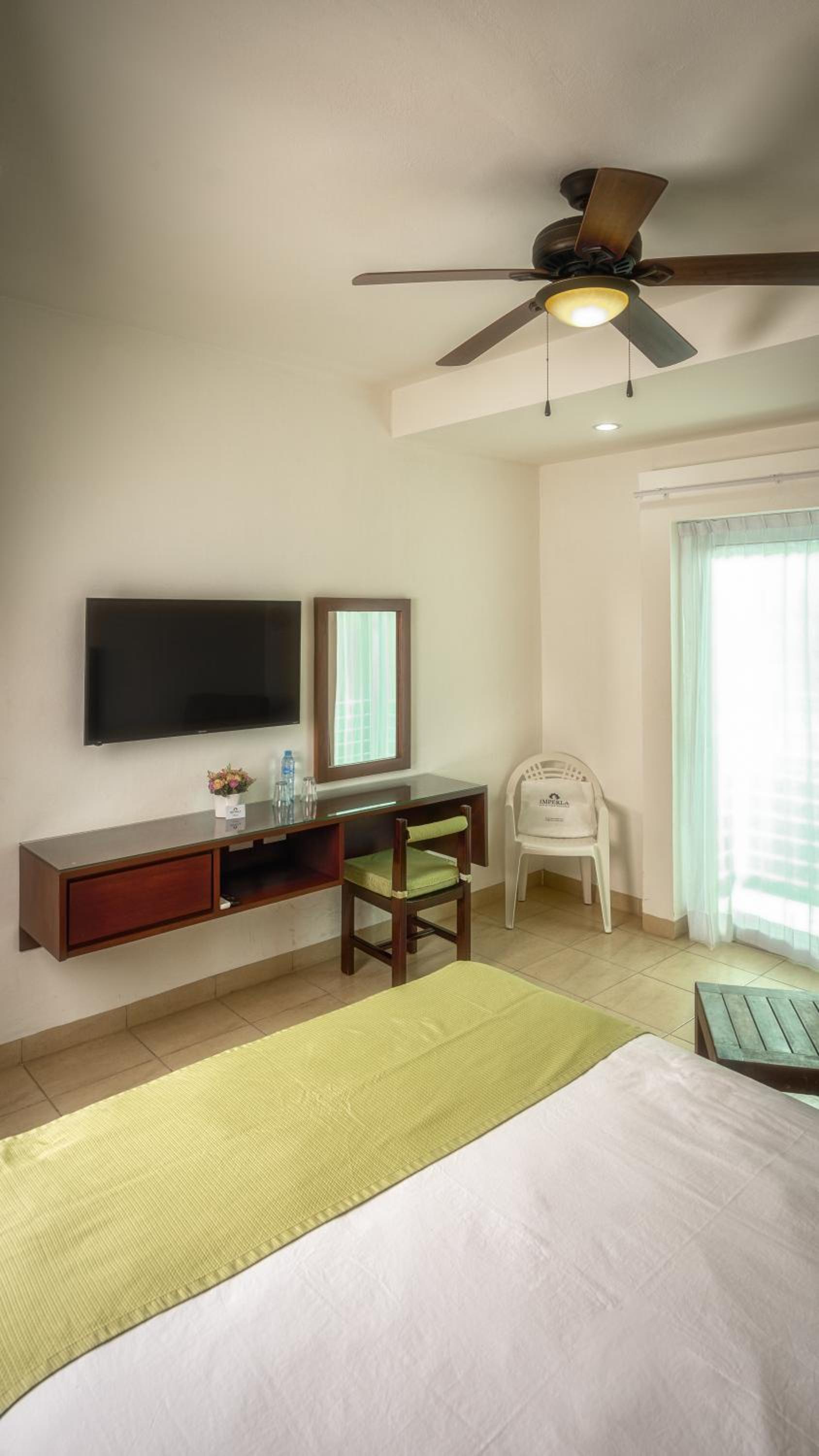 Chambre Lit King-Size avec Balcon