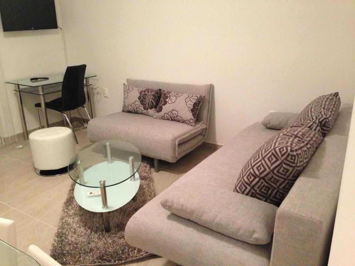 One-Bedroom Apartment with Sea View photo 3