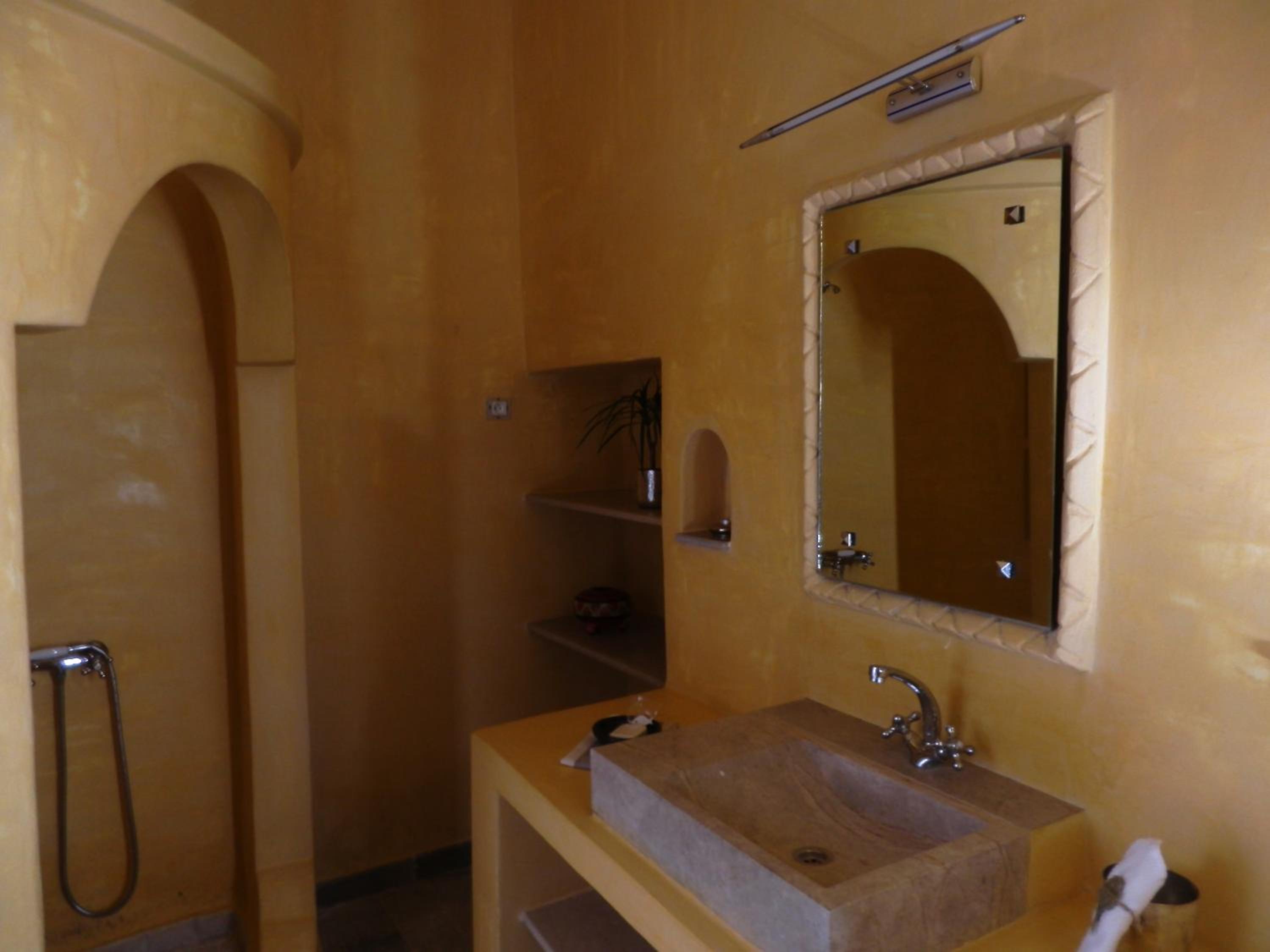Double Room with Private Bathroom photo 2