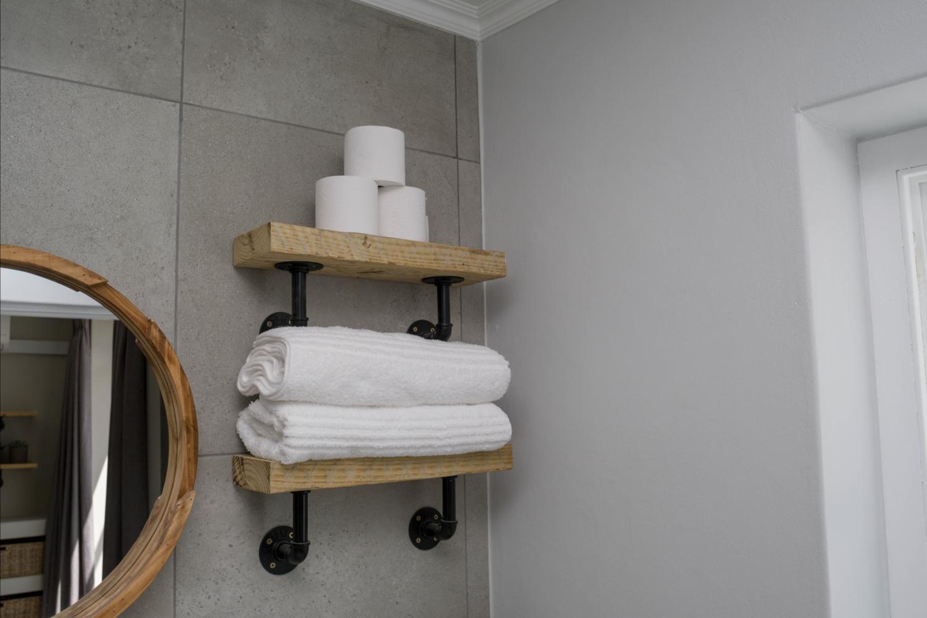 Two-Bedroom House - Photo 15
