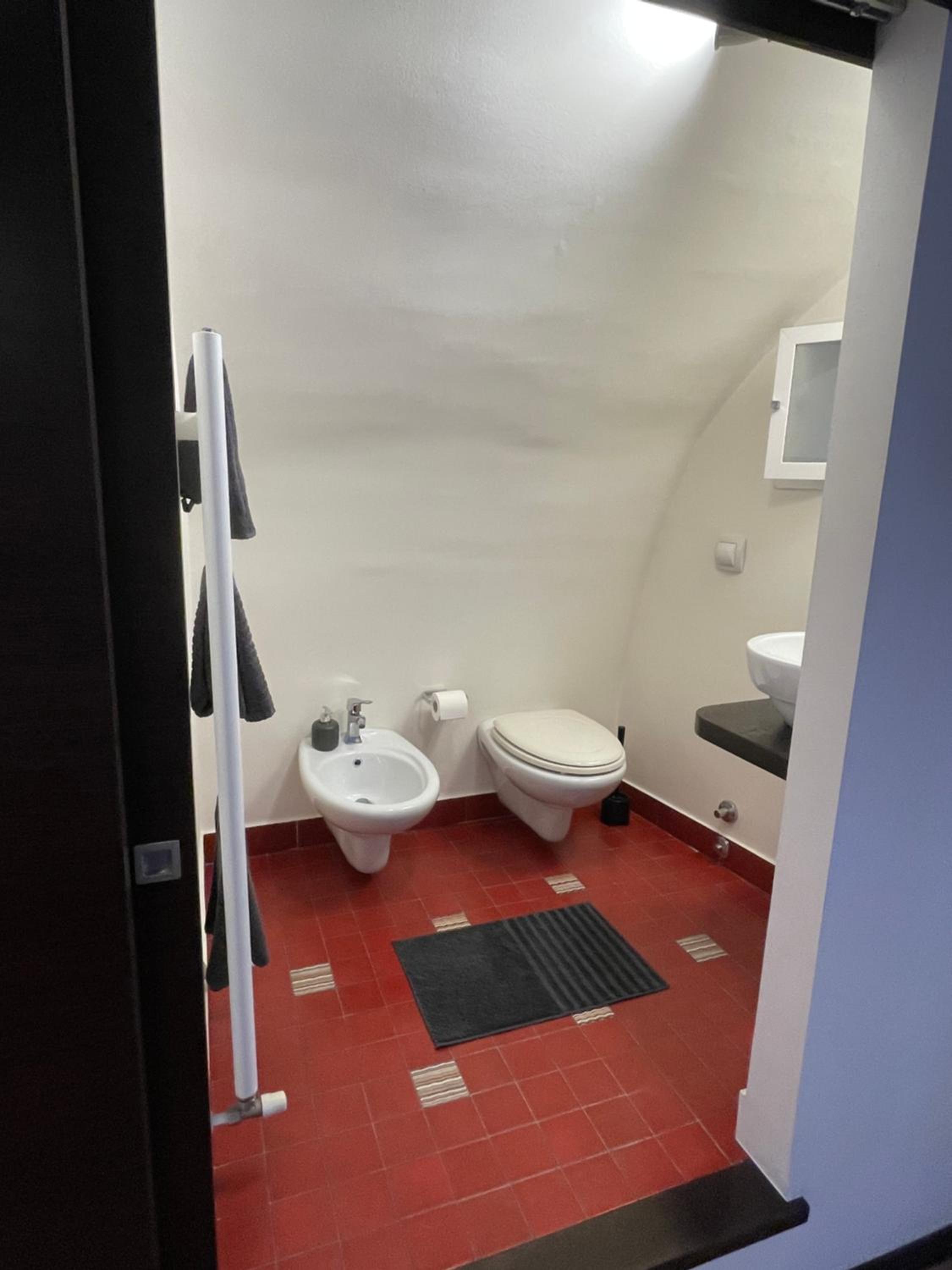 One-Bedroom Apartment - Photo 26