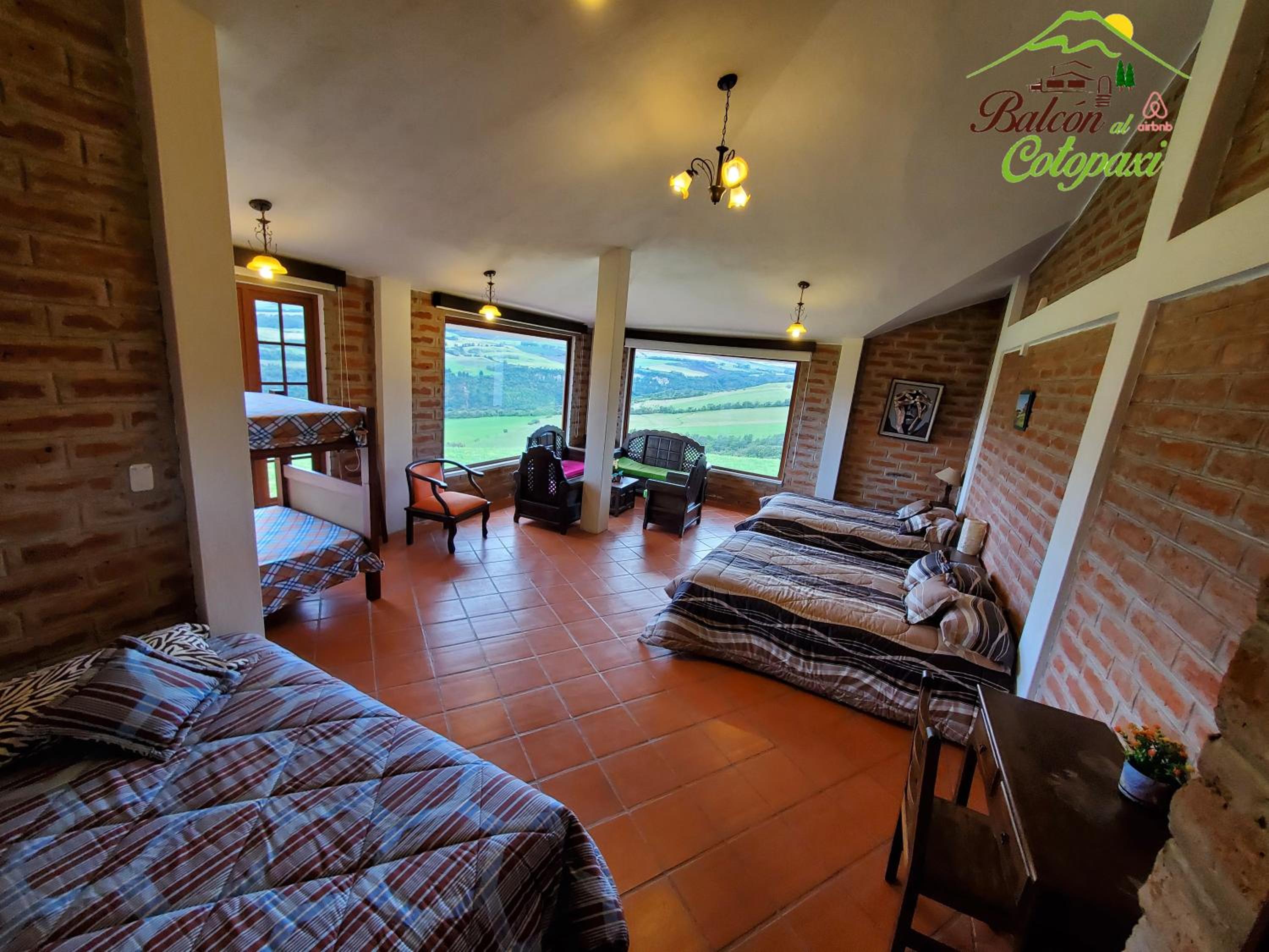 Family Room with Mountain View photo 1